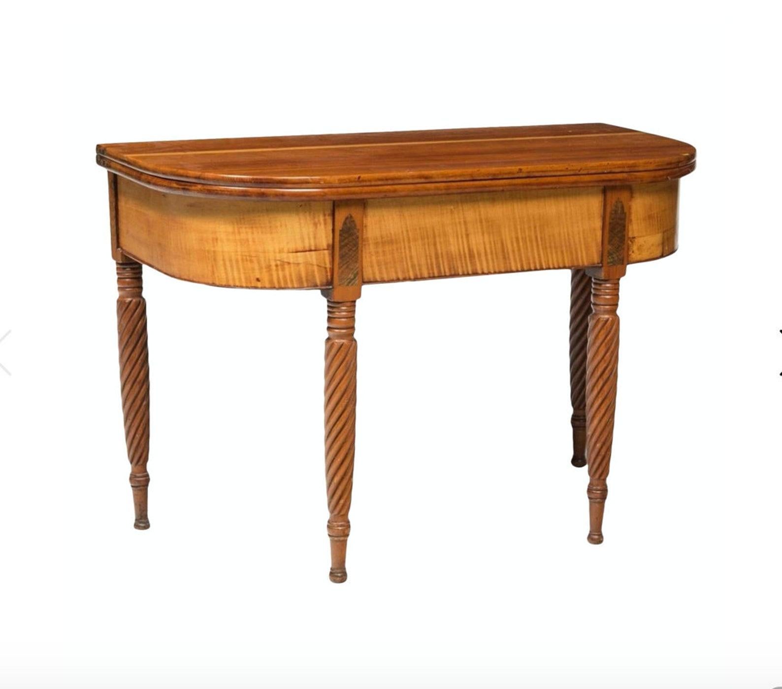 Period Baltimore Classical Curly Maple Konsole Spieltisch (amerikanisch) im Angebot