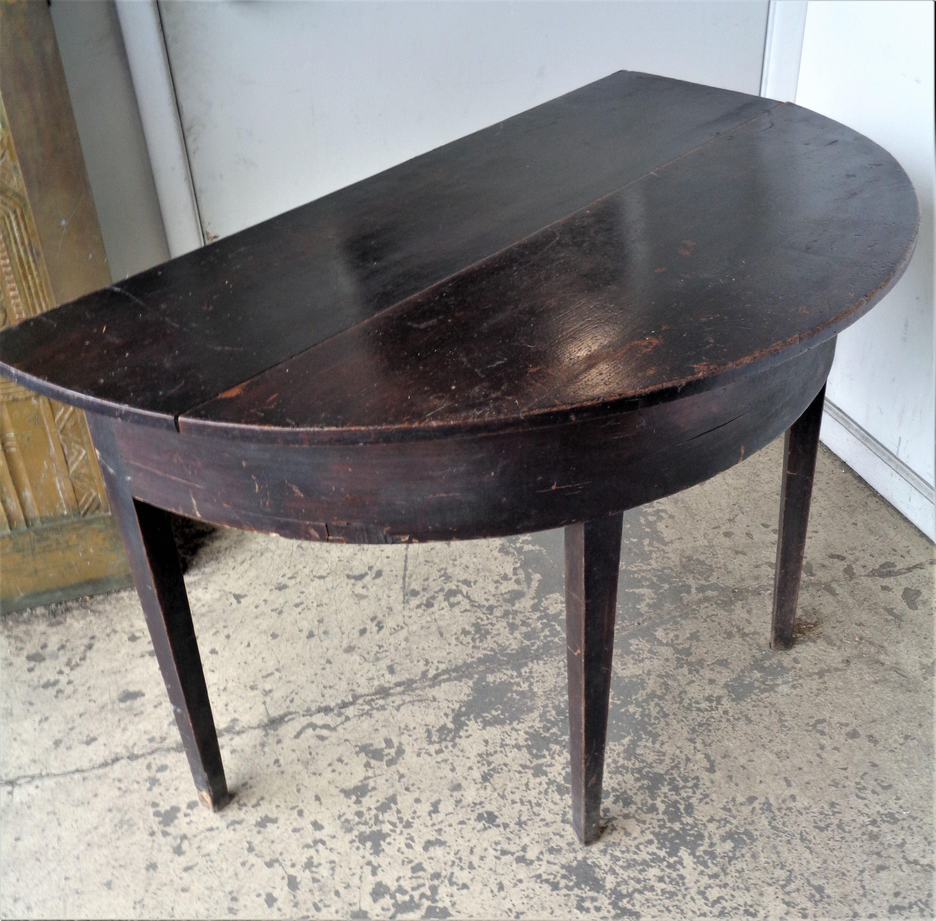 Early 19th Century American Country Demilune Table  For Sale 6