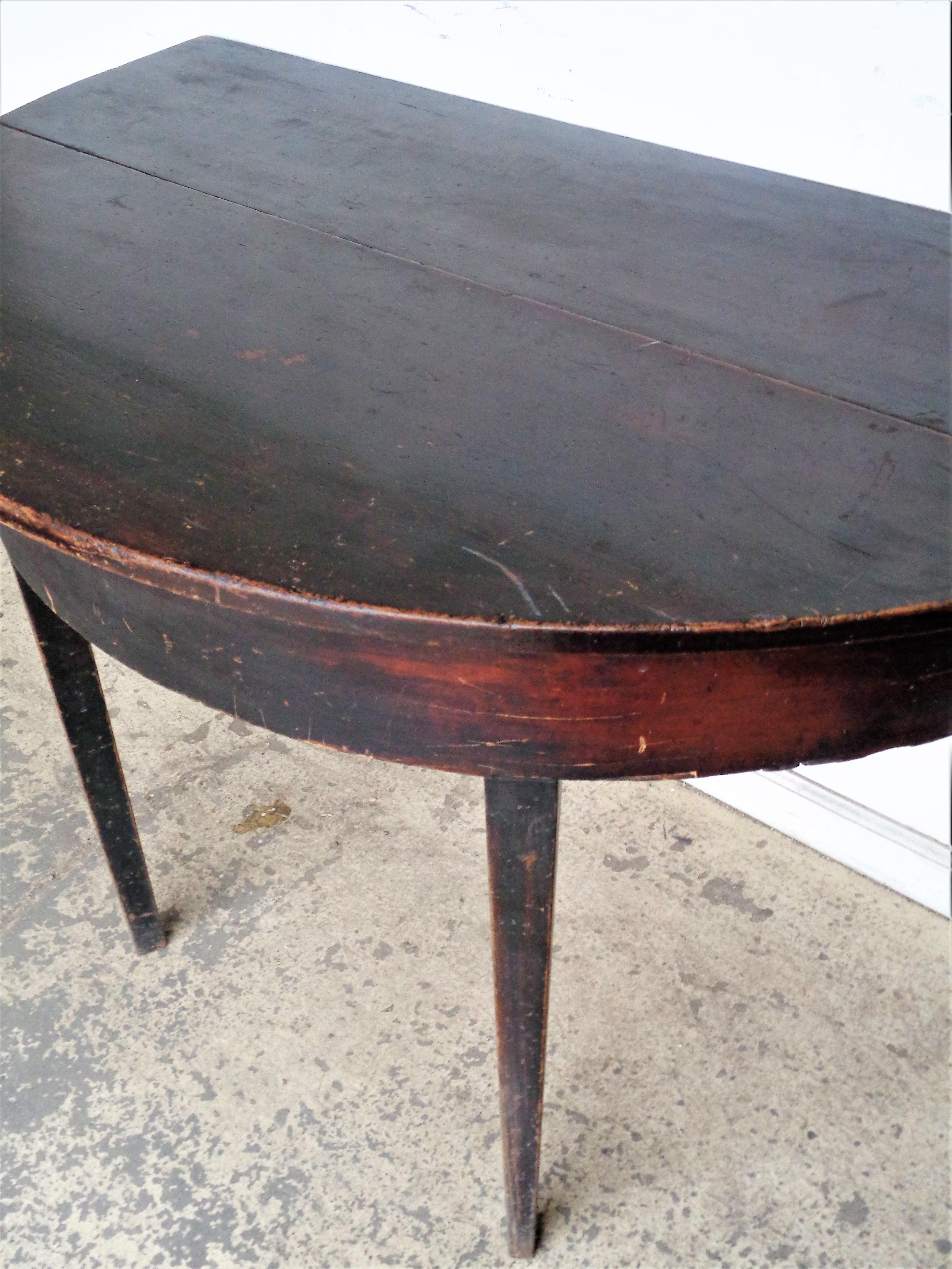 Early 19th Century American Country Demilune Table  In Good Condition For Sale In Rochester, NY