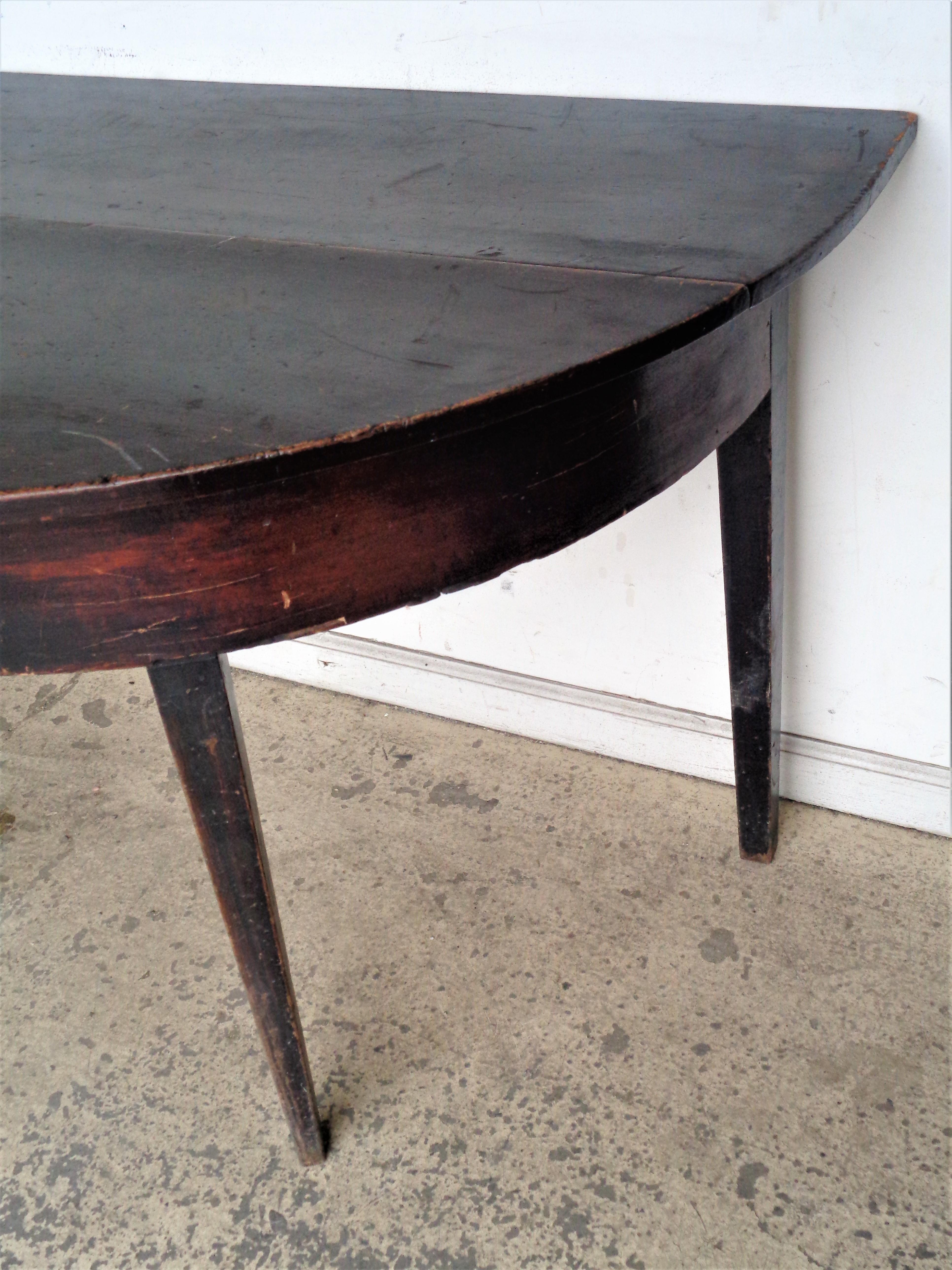 Cherry Early 19th Century American Country Demilune Table  For Sale