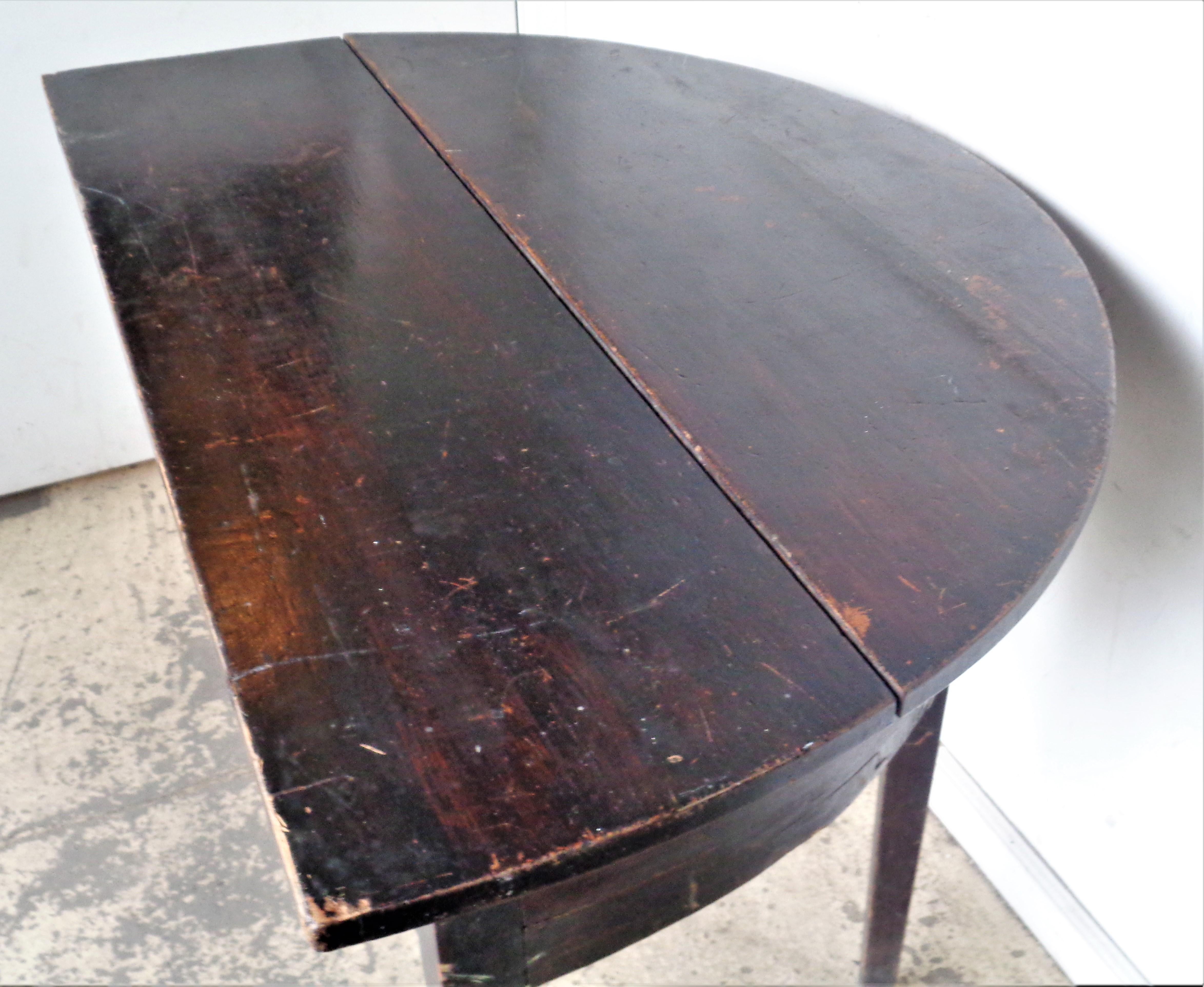 Early 19th Century American Country Demilune Table  For Sale 2