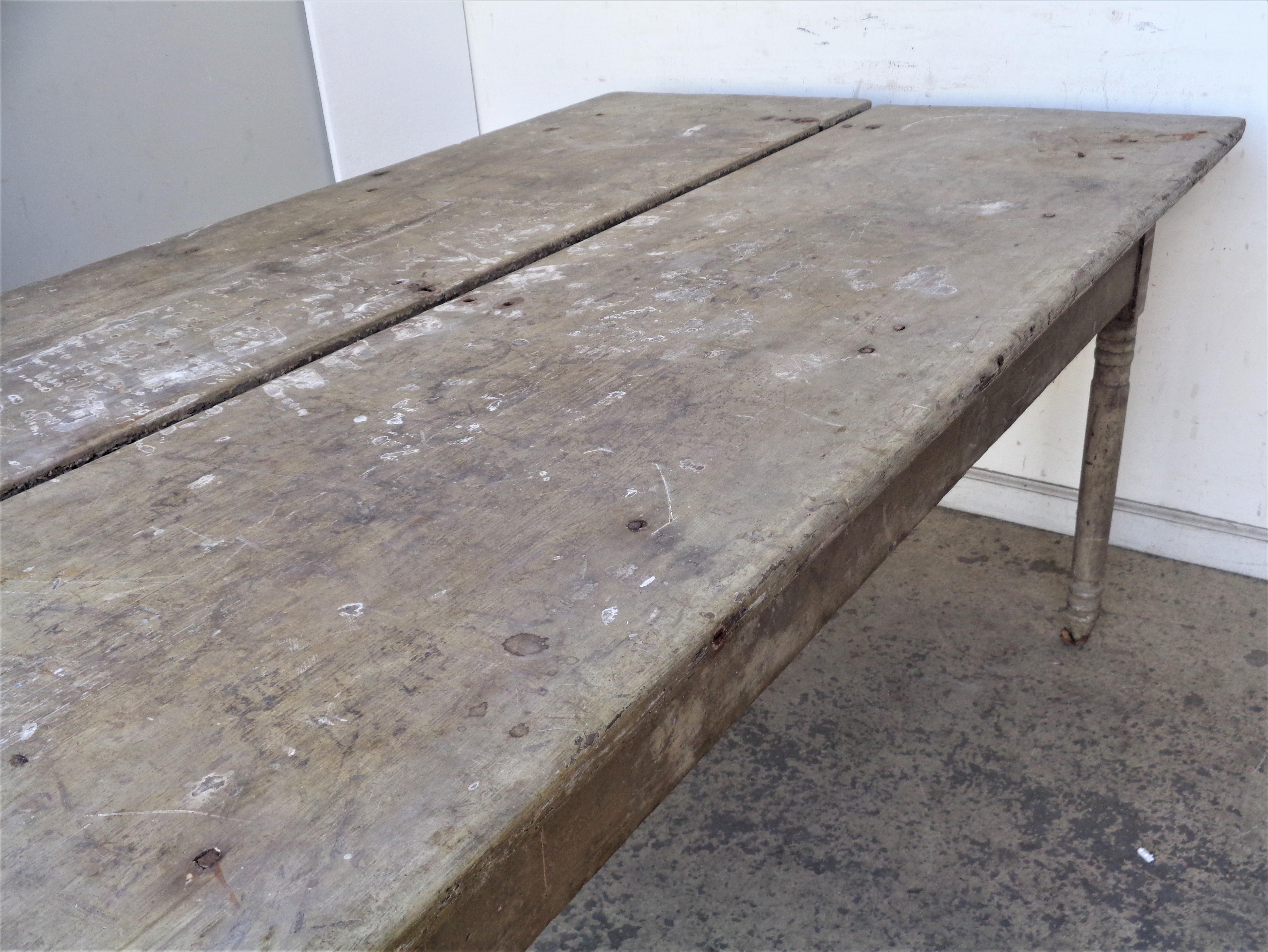 Hand-Carved Early 19th Century American Country Farm Table Original Paint For Sale