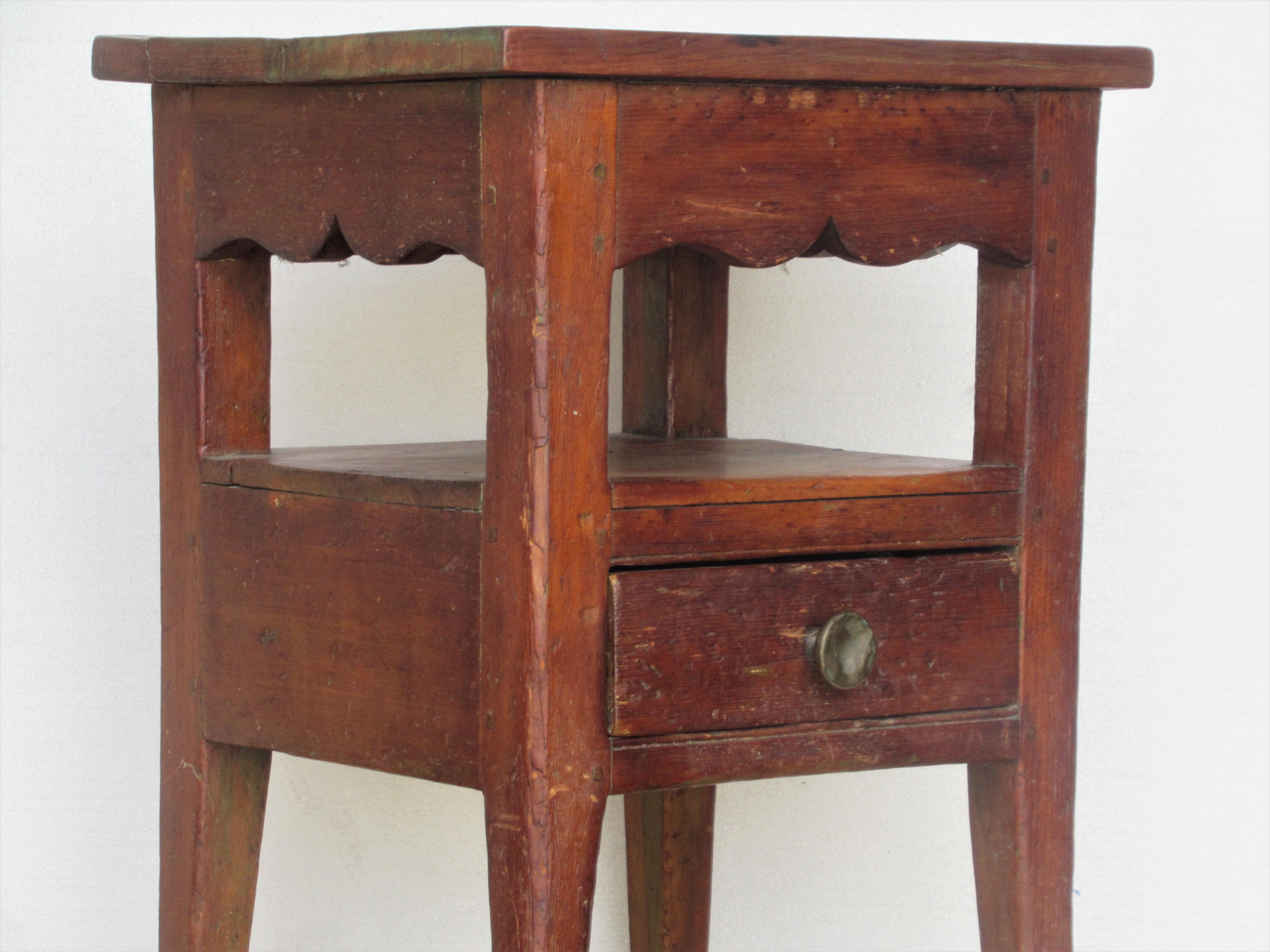 American Country Scallop Design Table - Circa 1820 13