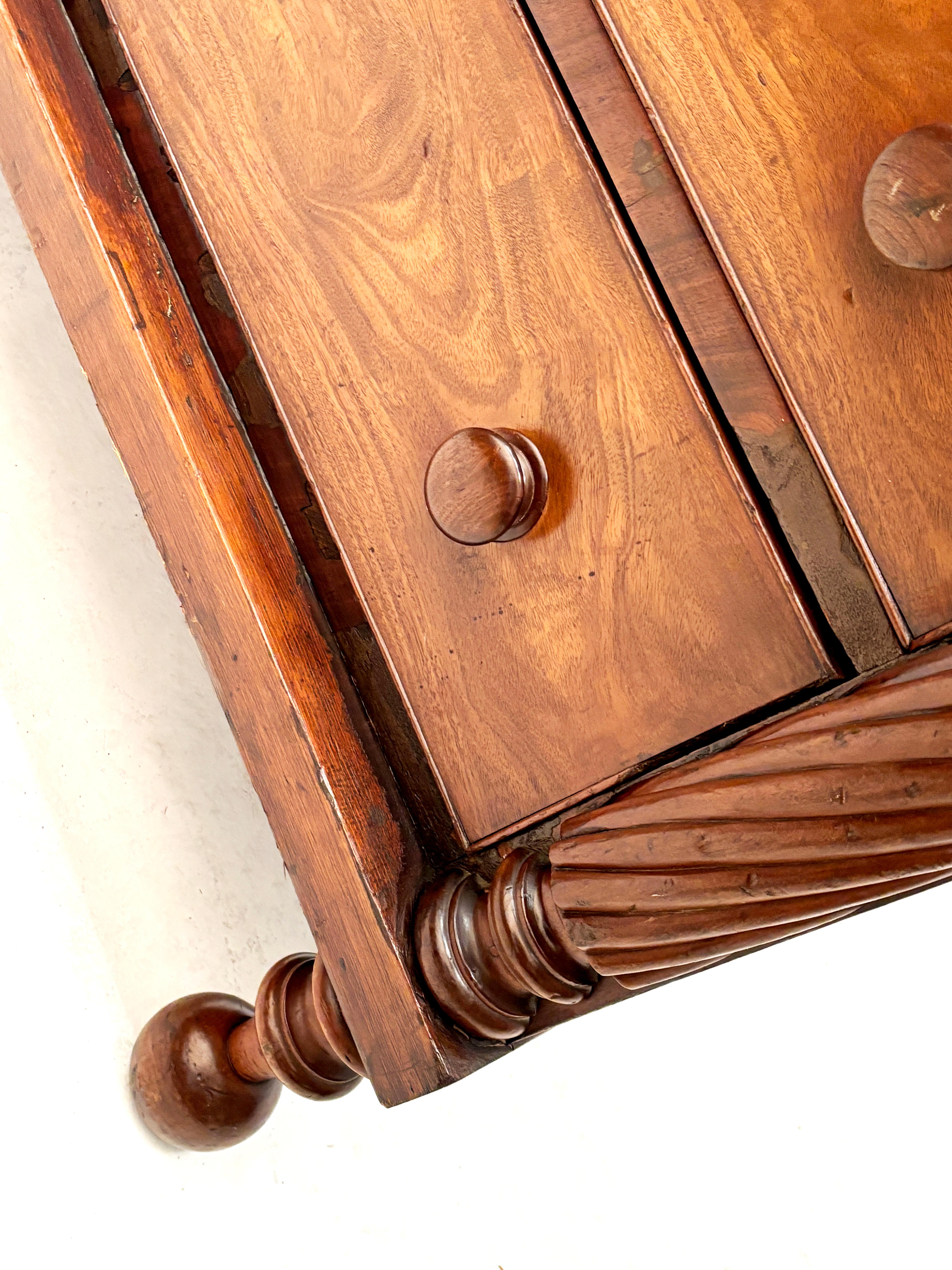 Early 19th Century American Empire Figured Cherry Chest of Drawers 3