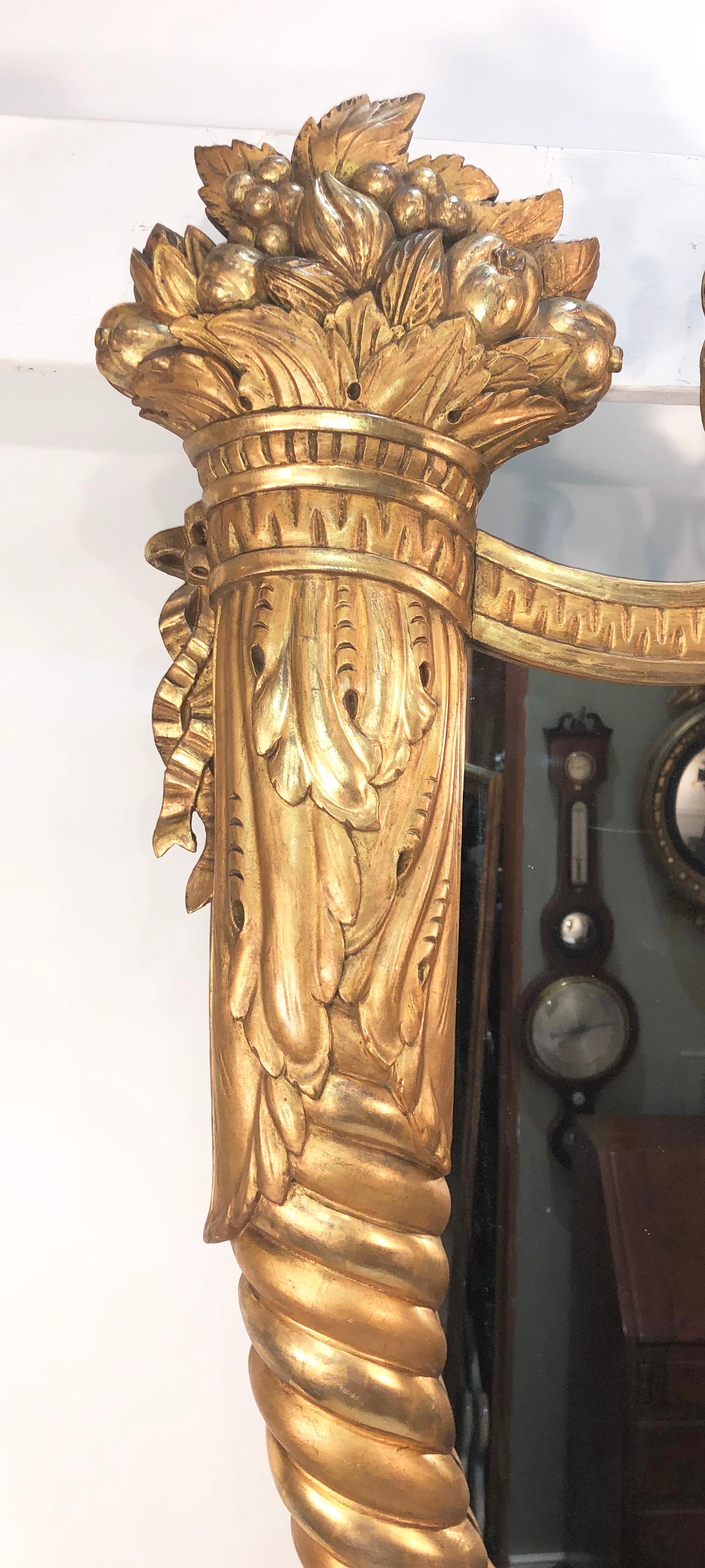Fédéral Miroir fédéral américain en bois doré du début du XIXe siècle en vente