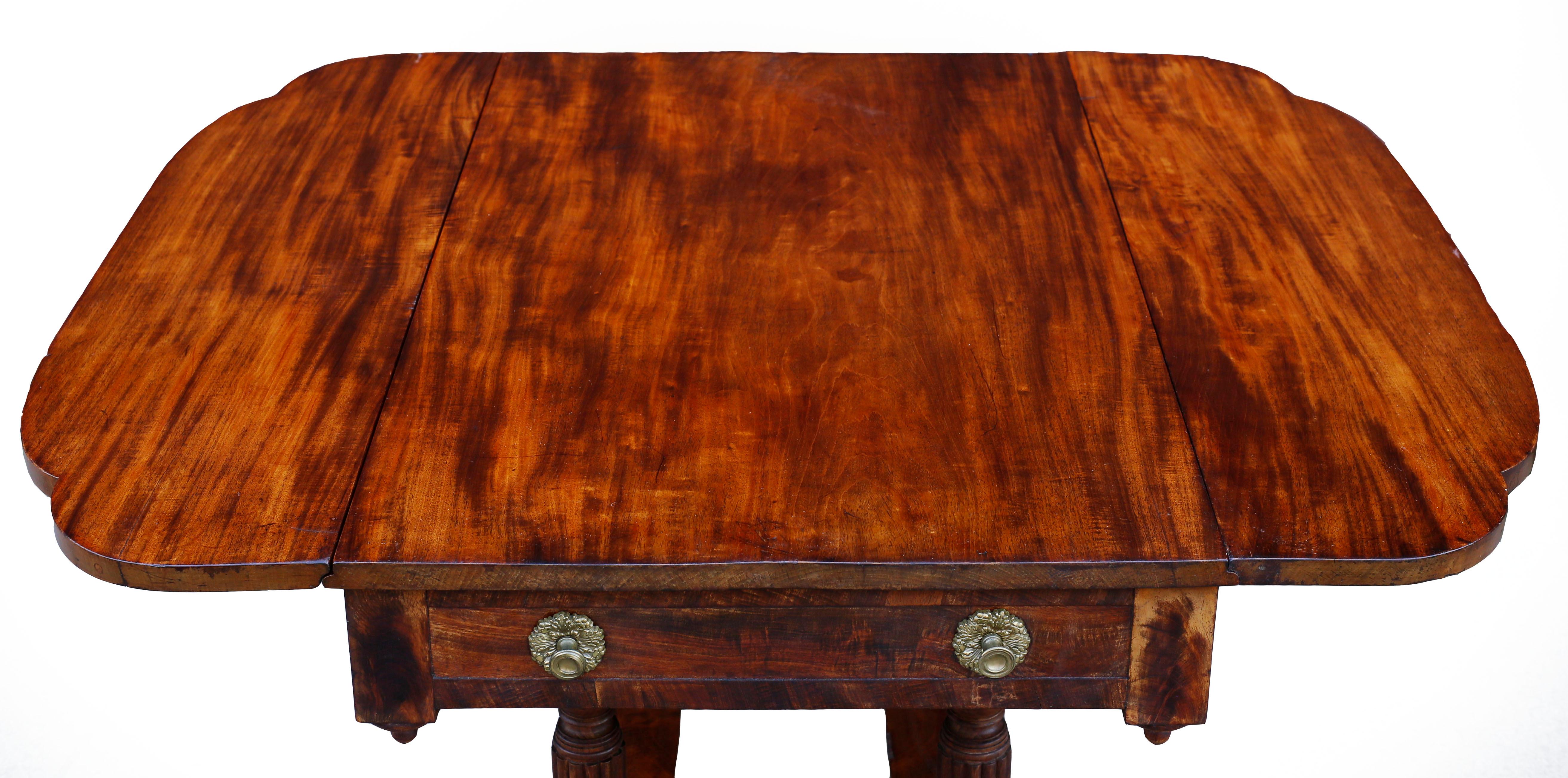 Early 19th Century American Federal New York Mahogany Drop-Leaf Table In Good Condition In Brooklyn, NY