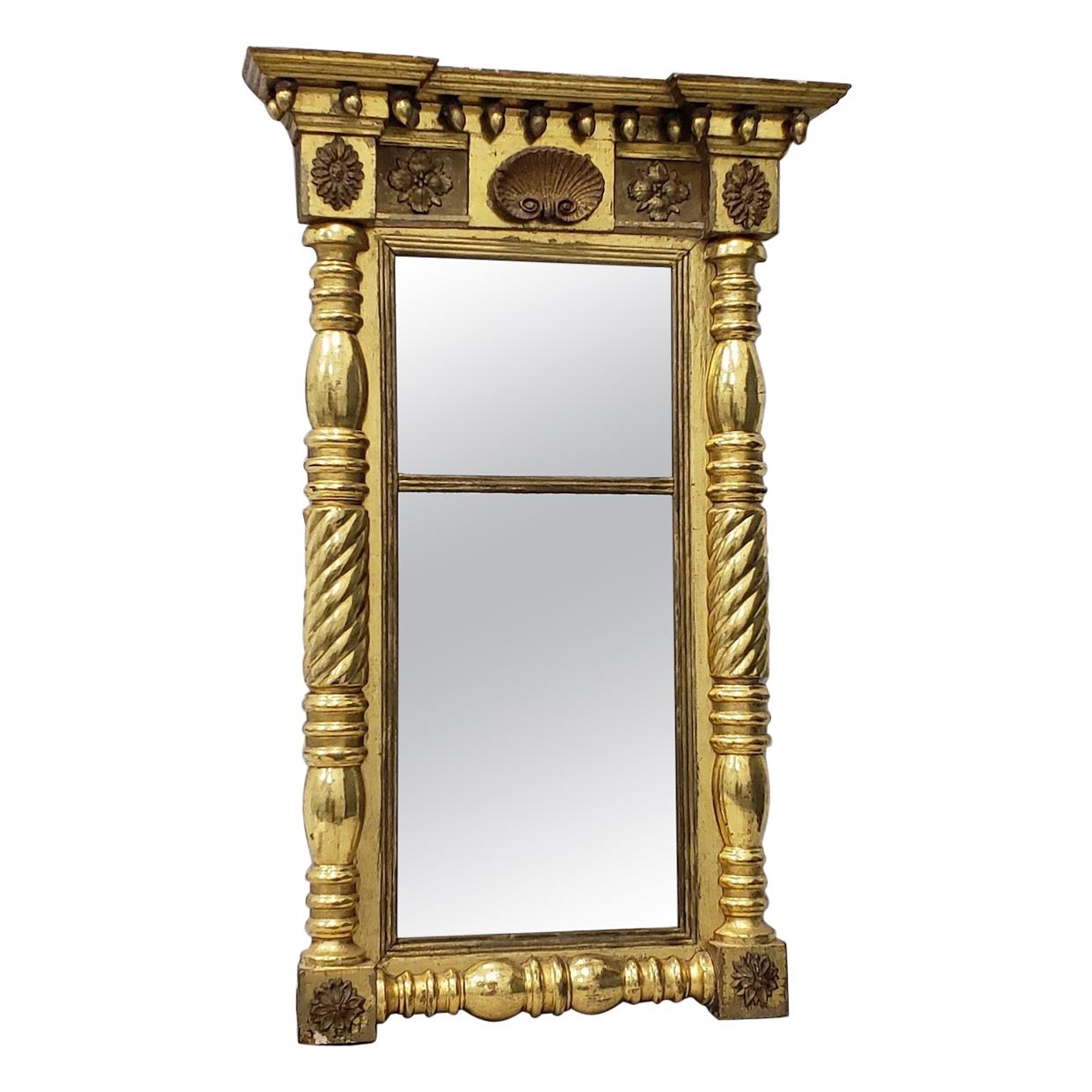 Miroir doré et sculpté à la main, vers 1820, américain du début du 19e siècle