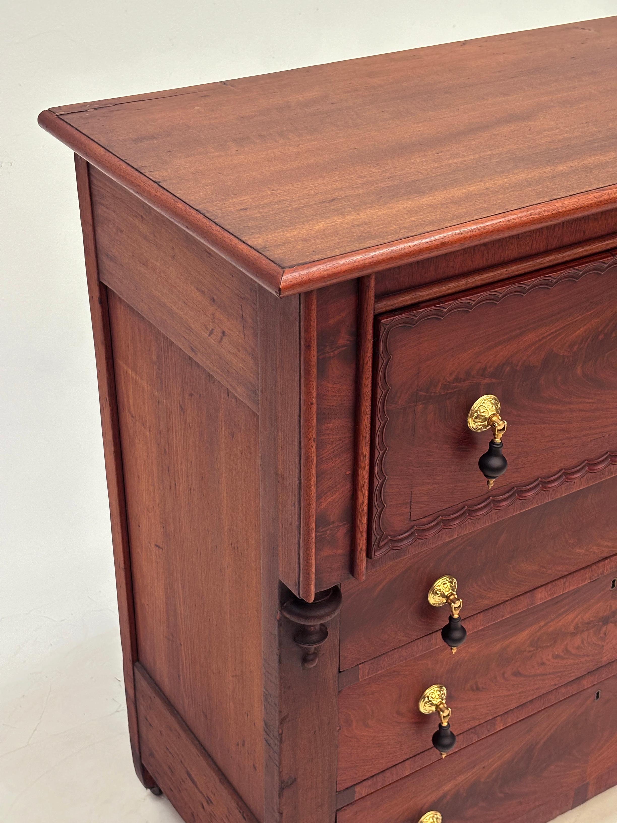 Brass Early 19th Century American Mahogany Butler's Desk/Secretary Chest For Sale