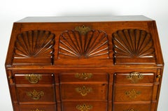 Early 19th Century American Mahogany Serpentine Desk