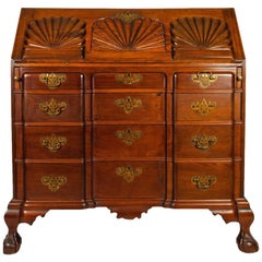 Early 19th Century American Mahogany Serpentine Desk