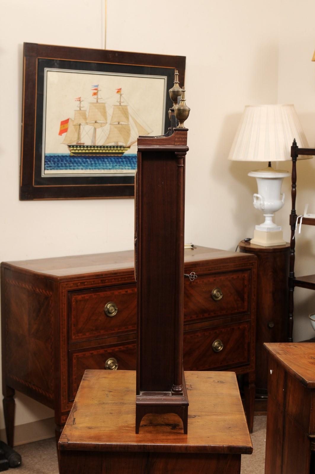 Early 19th Century American Pillar & Scroll Clock in Mahogany For Sale 2