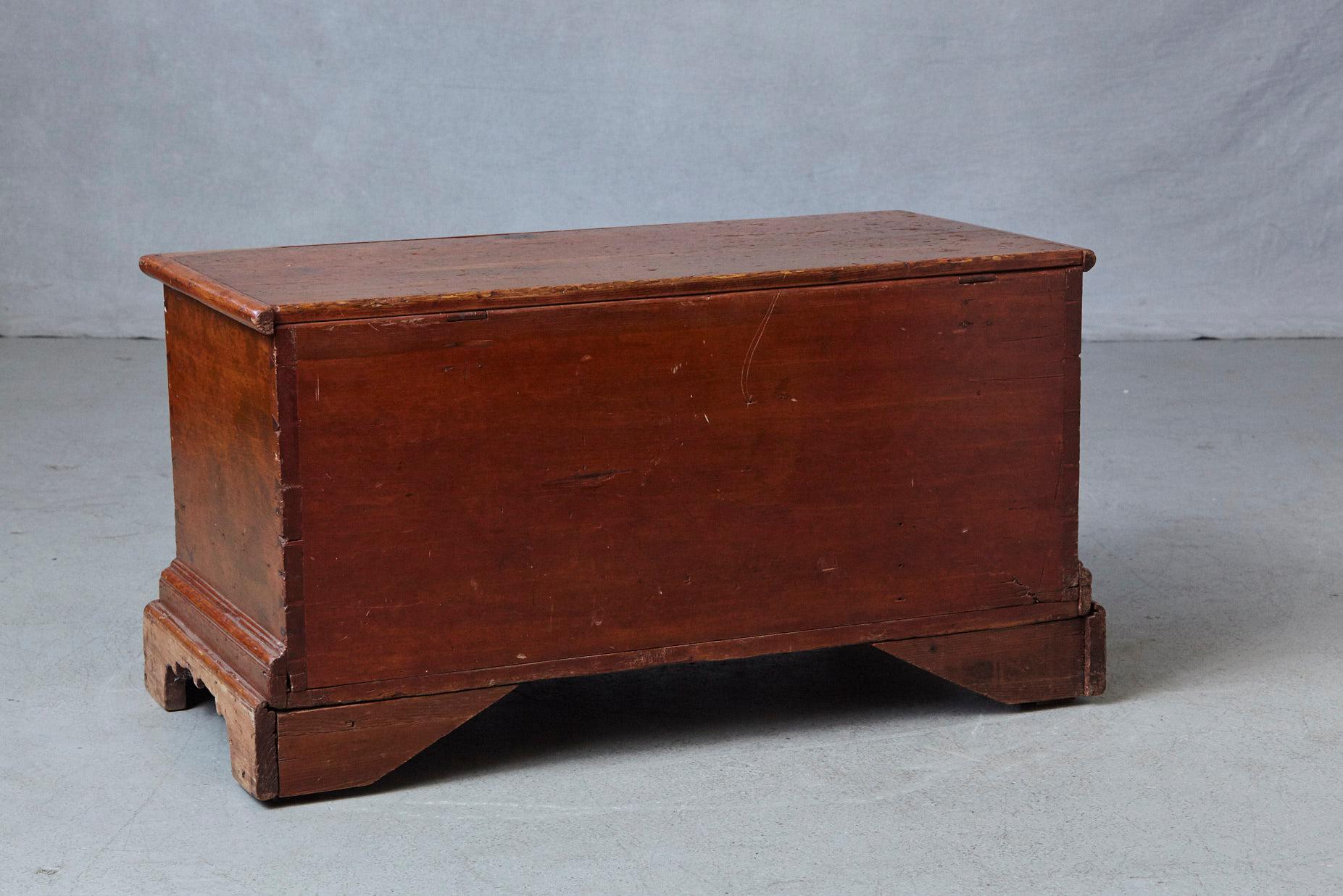 Early 19th Century American Pine Blanket Chest or Trunk, circa 1820s 7