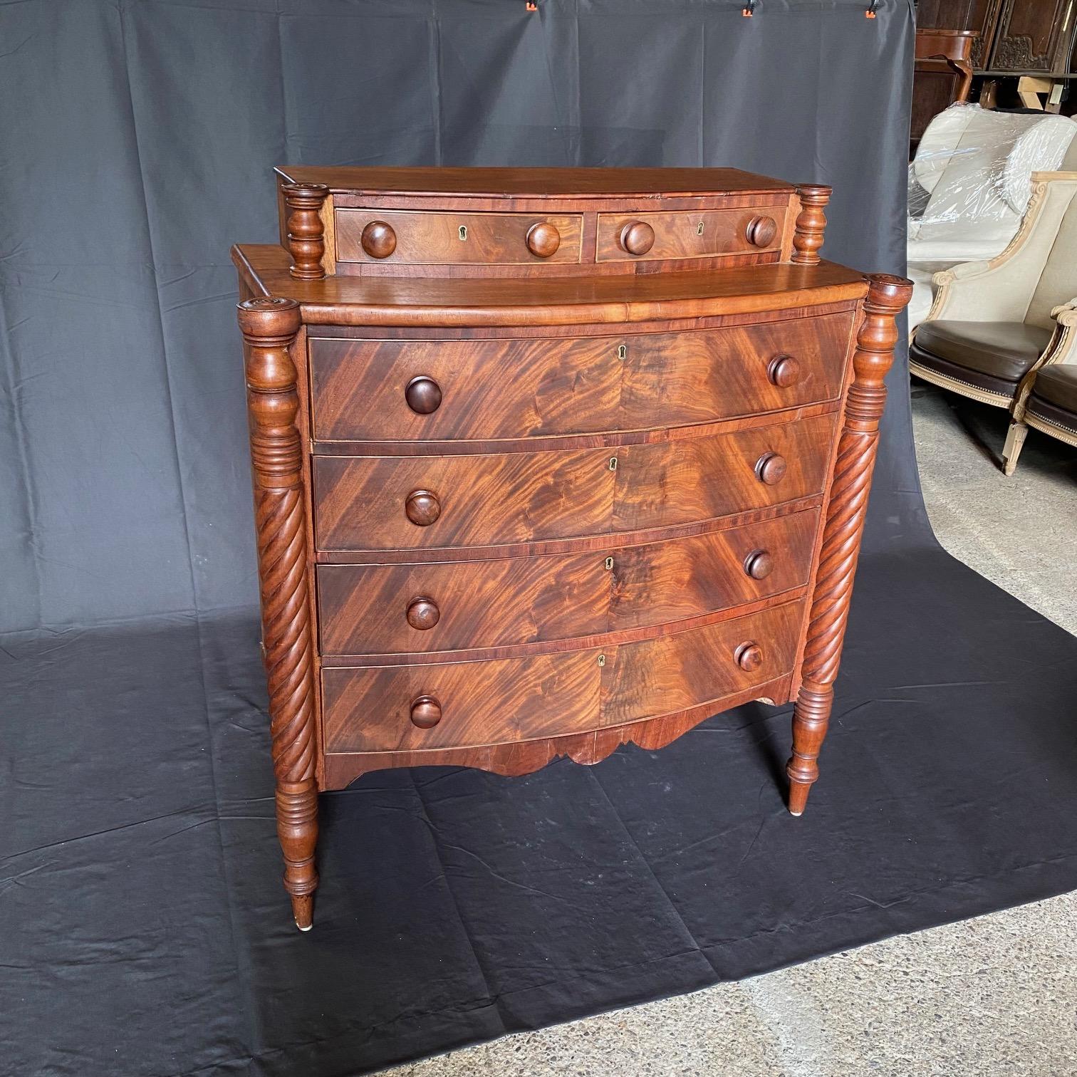 Early 19th Century American Sheraton Bow Front Chest of Drawers  For Sale 6