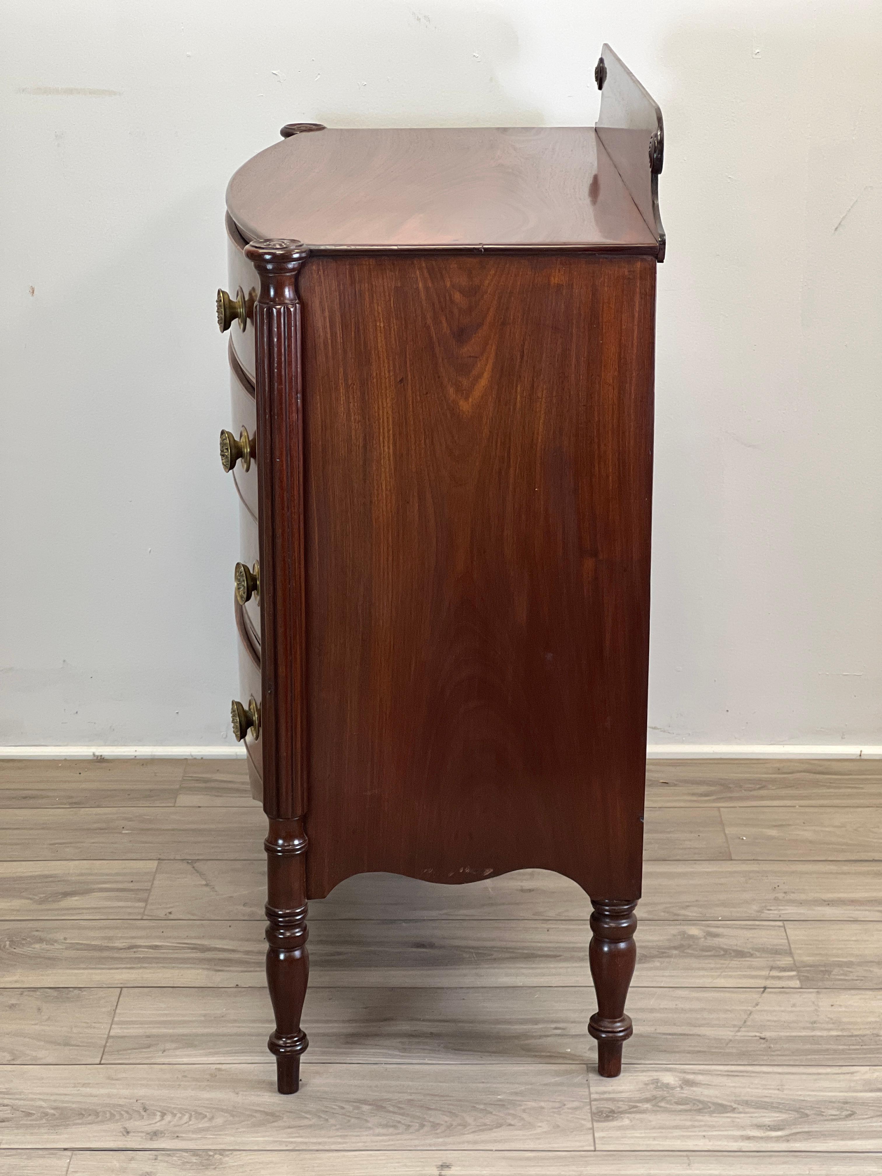 Early 19th Century American Sheraton Bow Front Chest of Drawers 7