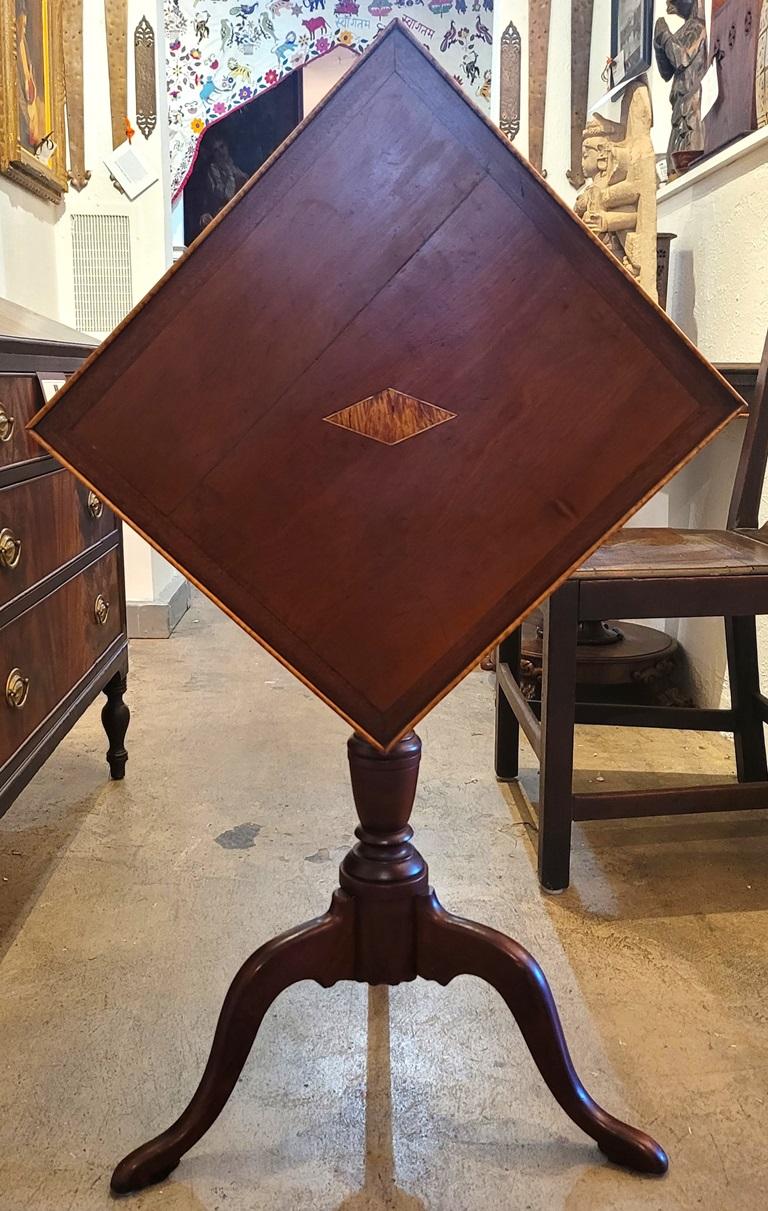 Early 19th Century American Sheraton Tilt-Top Table of Neat Proportions For Sale 5