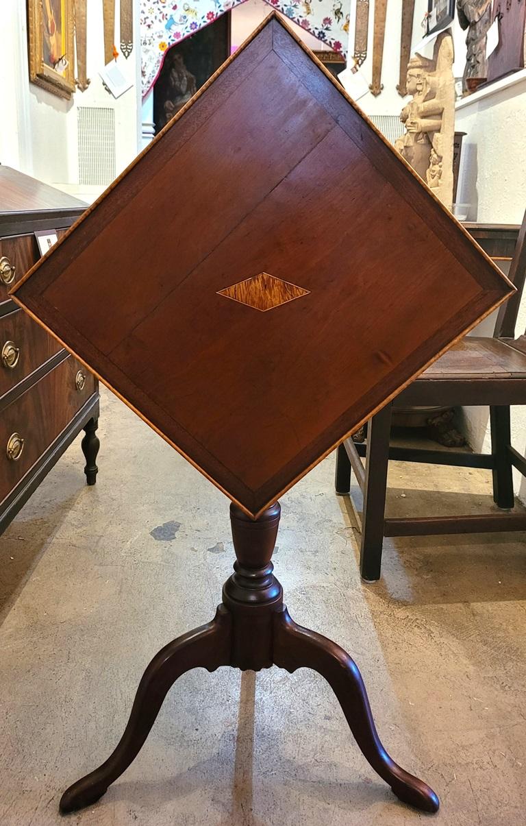 Amerikanischer Sheraton-Klappstisch mit Klappplatte aus dem frühen 19. Jahrhundert mit Neat Proportionen im Angebot 5