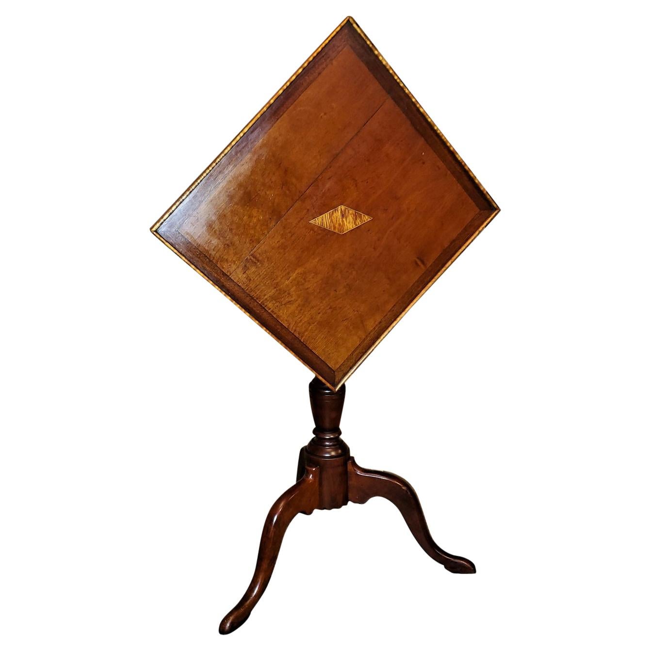 Early 19th Century American Sheraton Tilt-Top Table of Neat Proportions For Sale