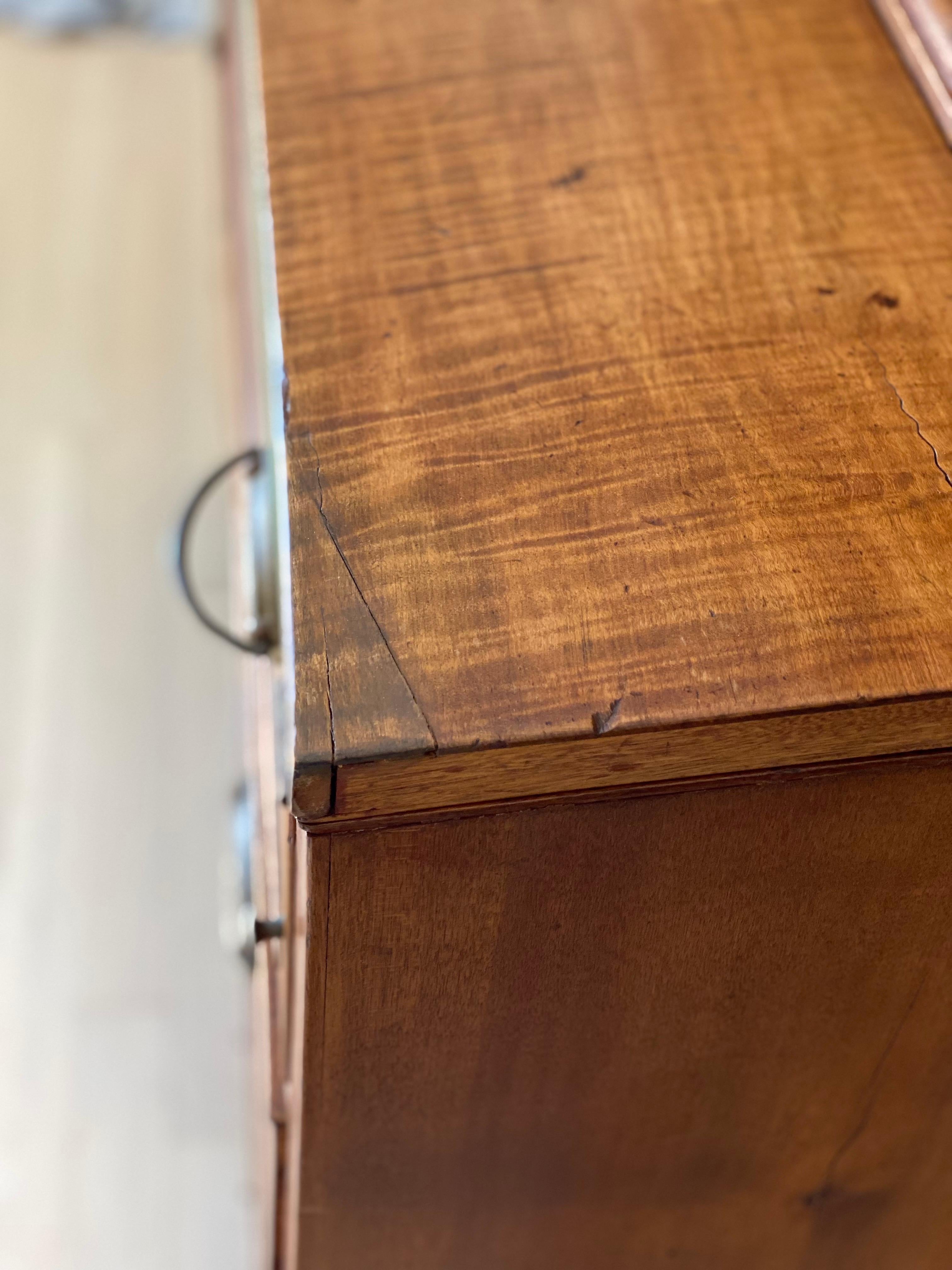 Early 19th Century American Tigerwood Maple Secretaire For Sale 4