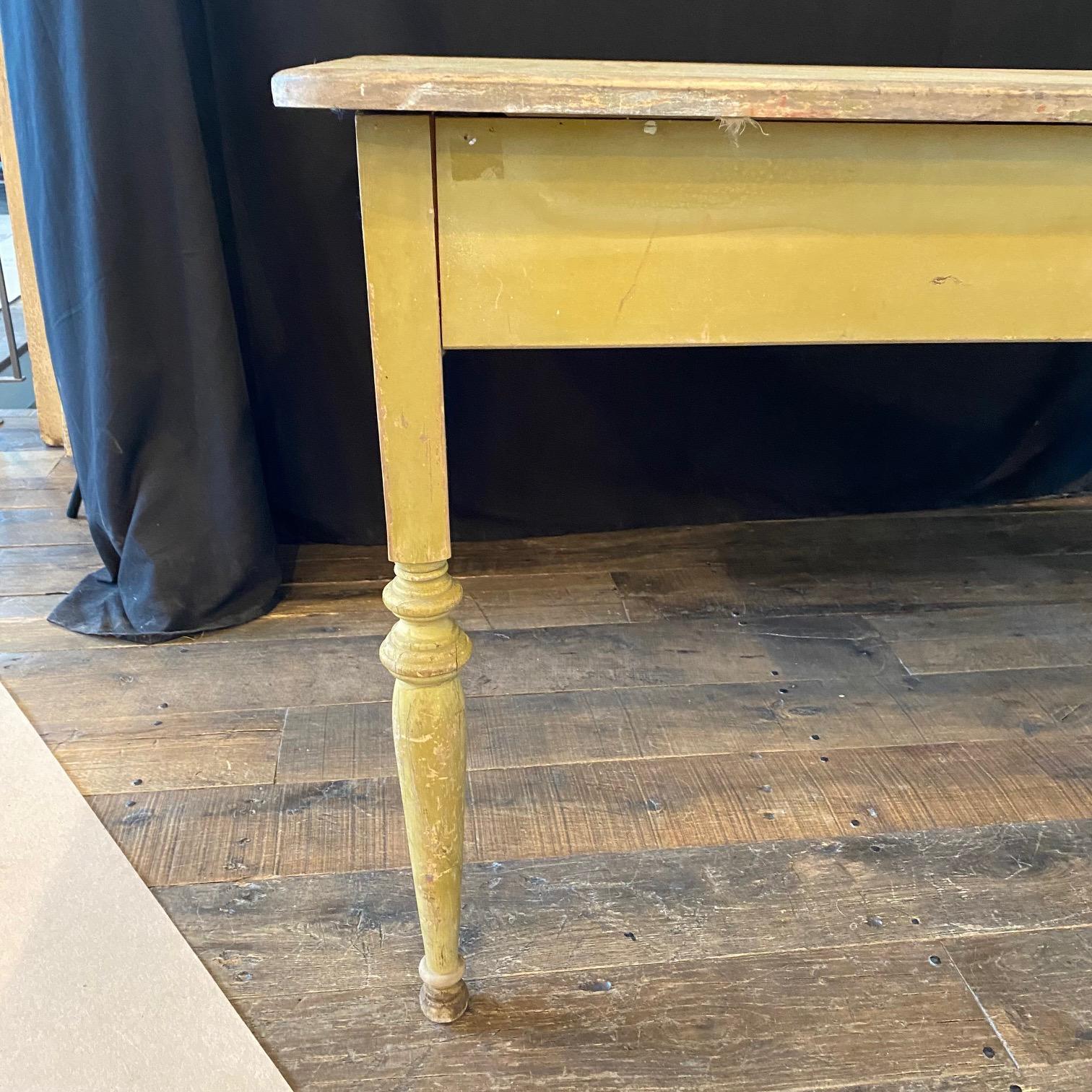 Early 19th Century Americana Primitive Painted Farm Table from Maine In Distressed Condition For Sale In Hopewell, NJ