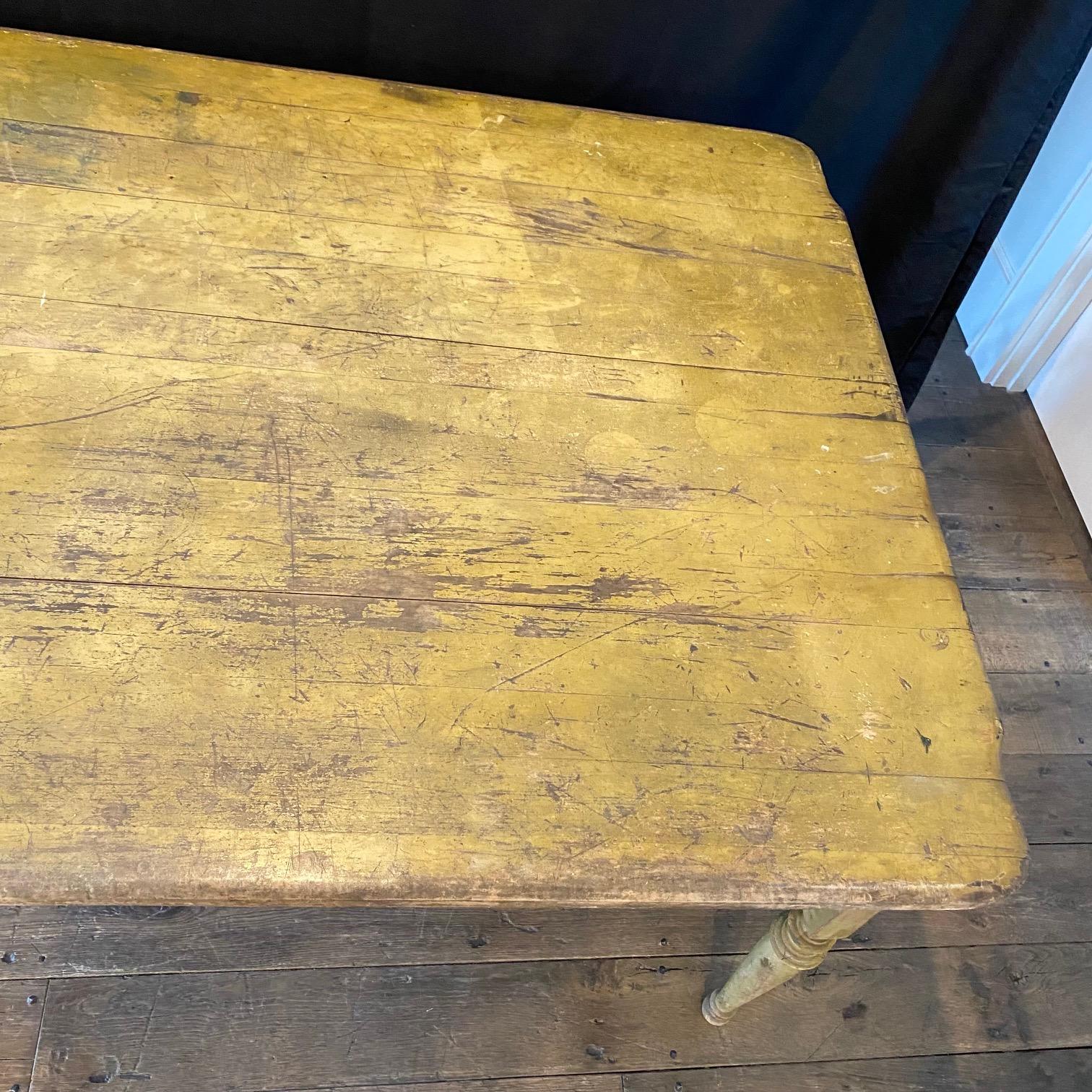 Early 19th Century Americana Primitive Painted Farm Table from Maine For Sale 2