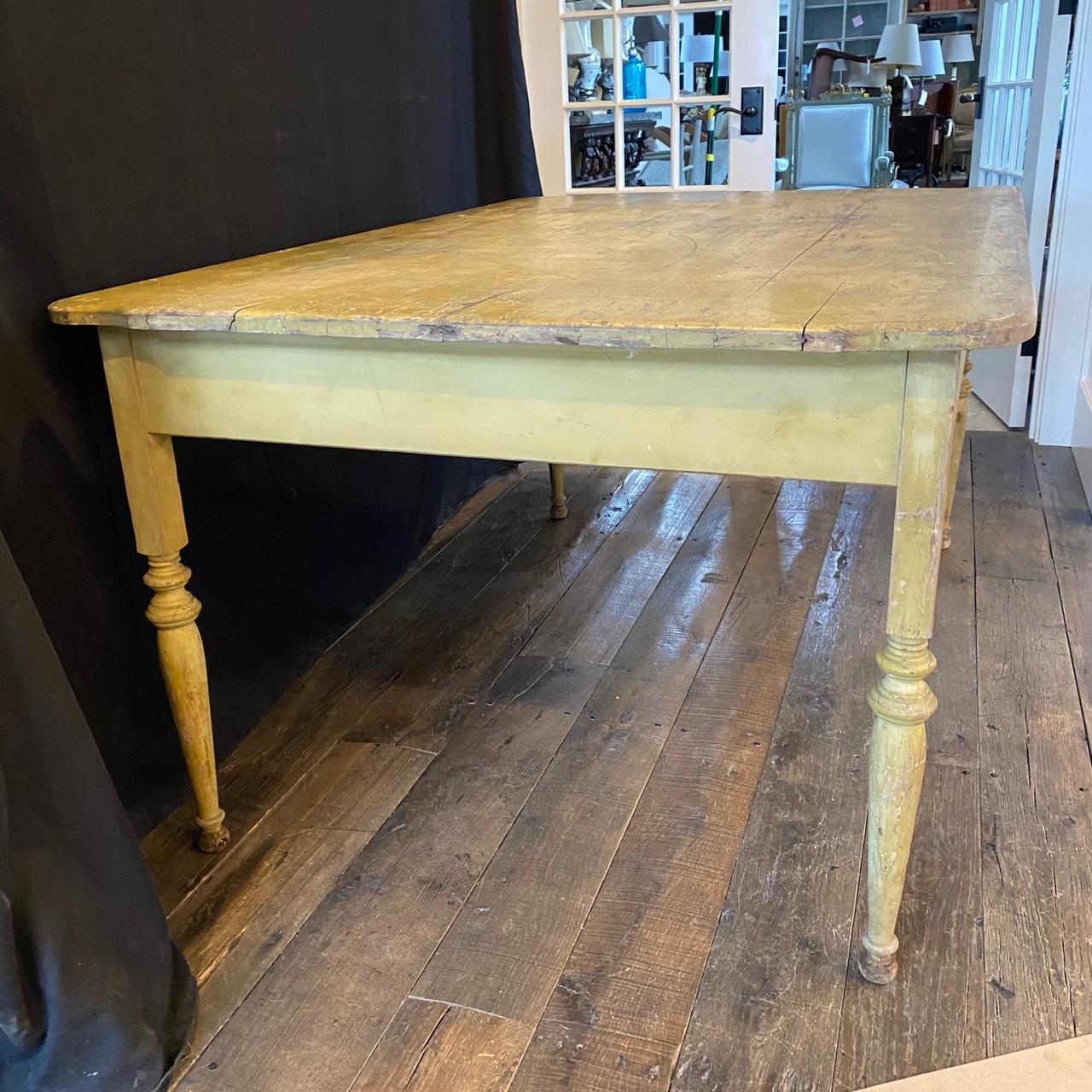 Early 19th Century Americana Primitive Painted Farm Table from Maine For Sale 3