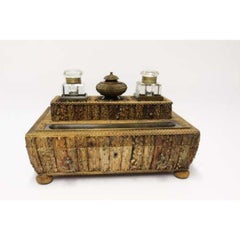 Anglo-indischer Schreibtisch-Tintenfass aus dem frühen 19. Jahrhundert mit einem Paar geschliffener Glastintenfässern