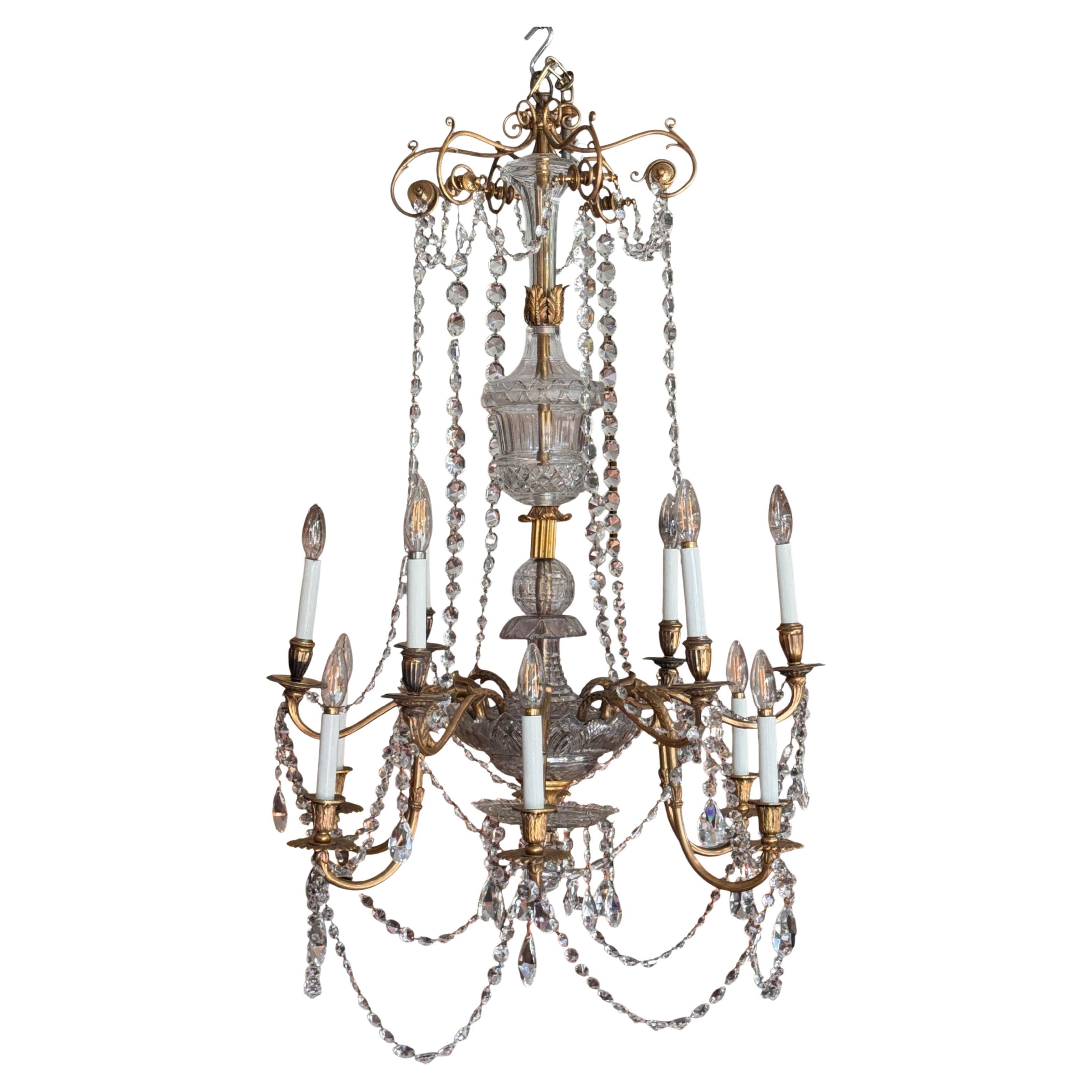 Lustre anglo-irlandais du début du XIXe siècle en cristal et bronze doré en vente
