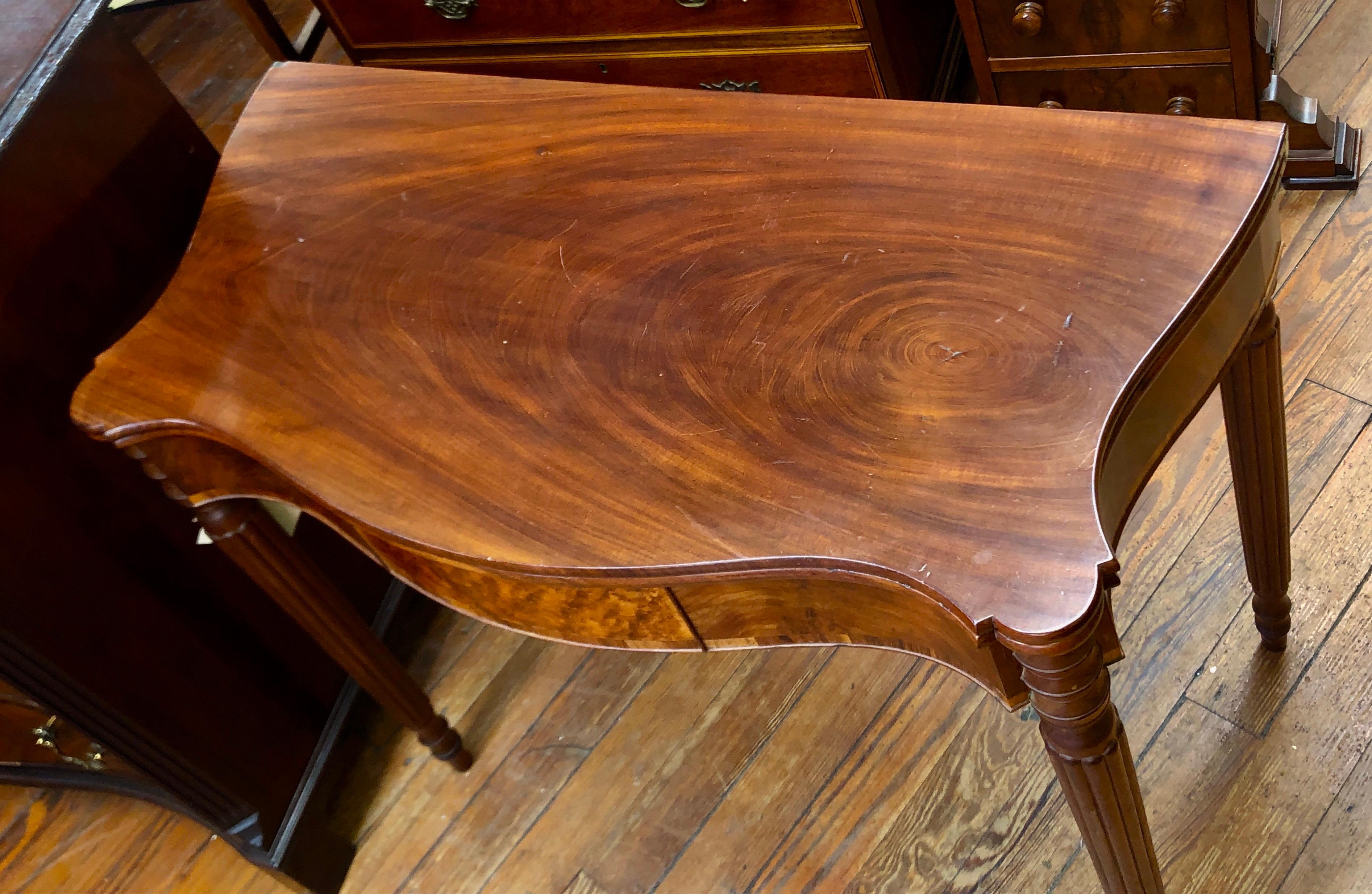 Antiker amerikanischer Federal Mahog.- und Birkenholz-Spieltisch mit Klappe aus dem frhen 19. Jahrhundert im Angebot 8
