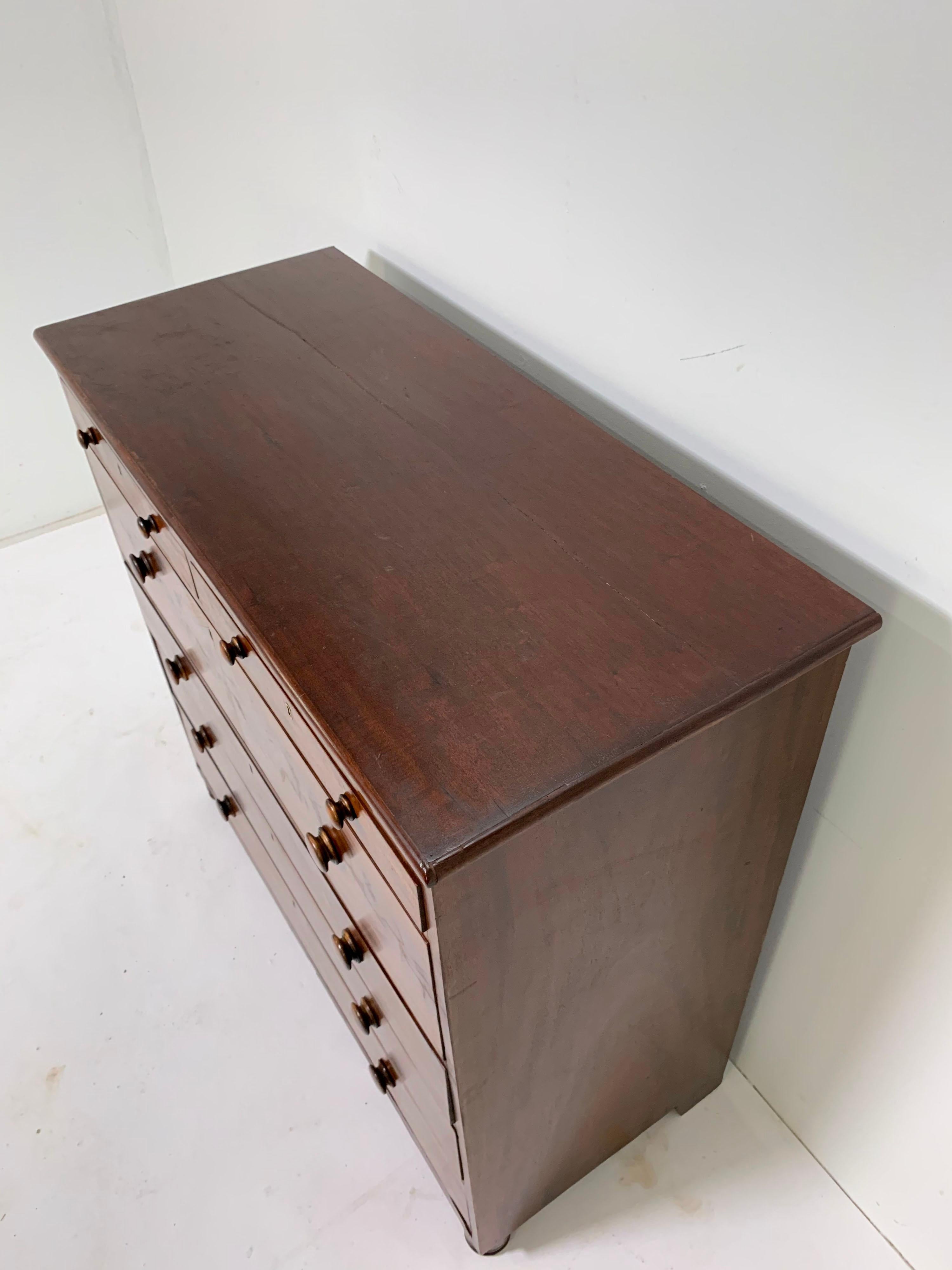 Federal Early 19th Century Antique American Mahogany Dressing Chest