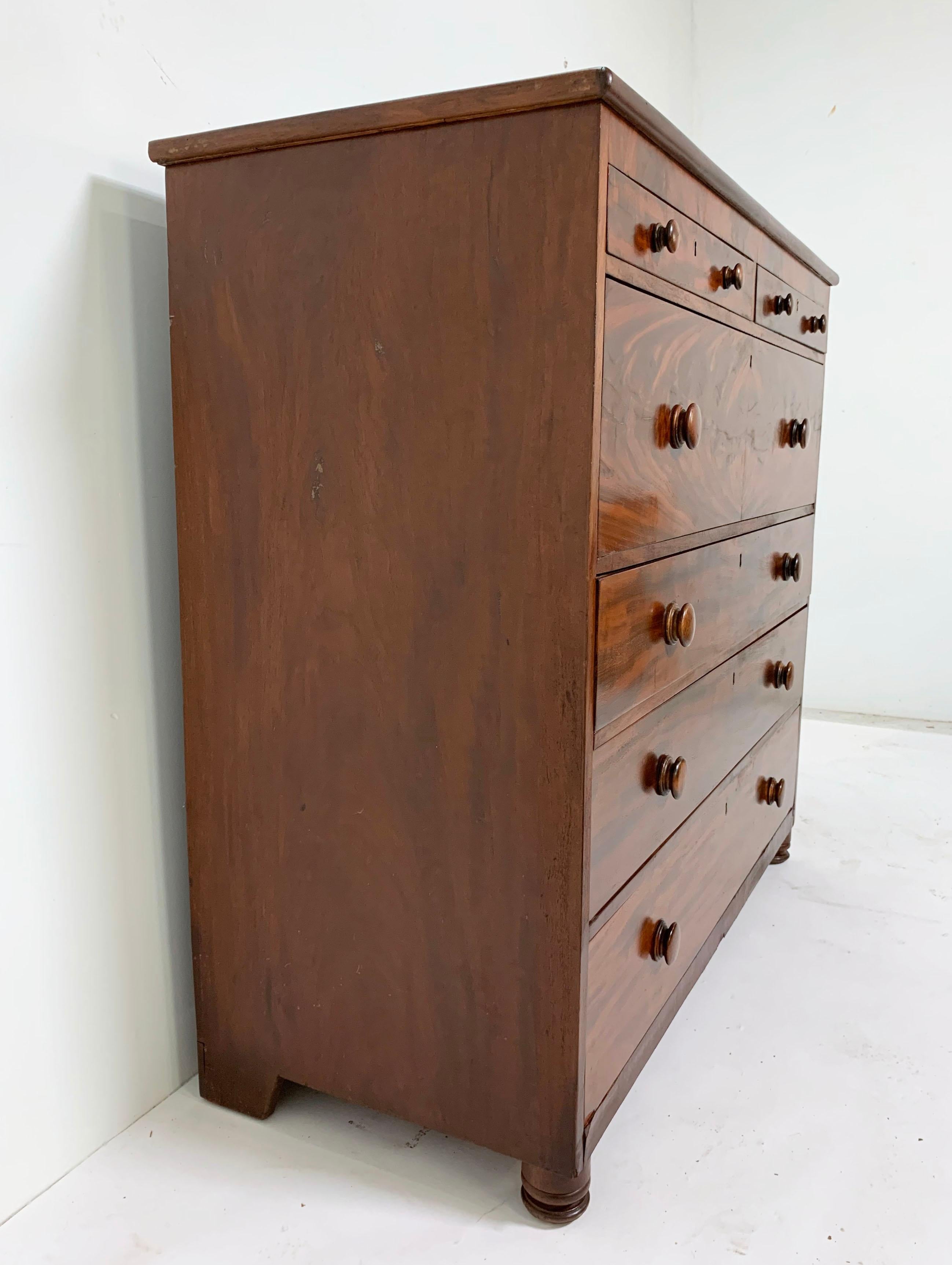 Early 19th Century Antique American Mahogany Dressing Chest 1