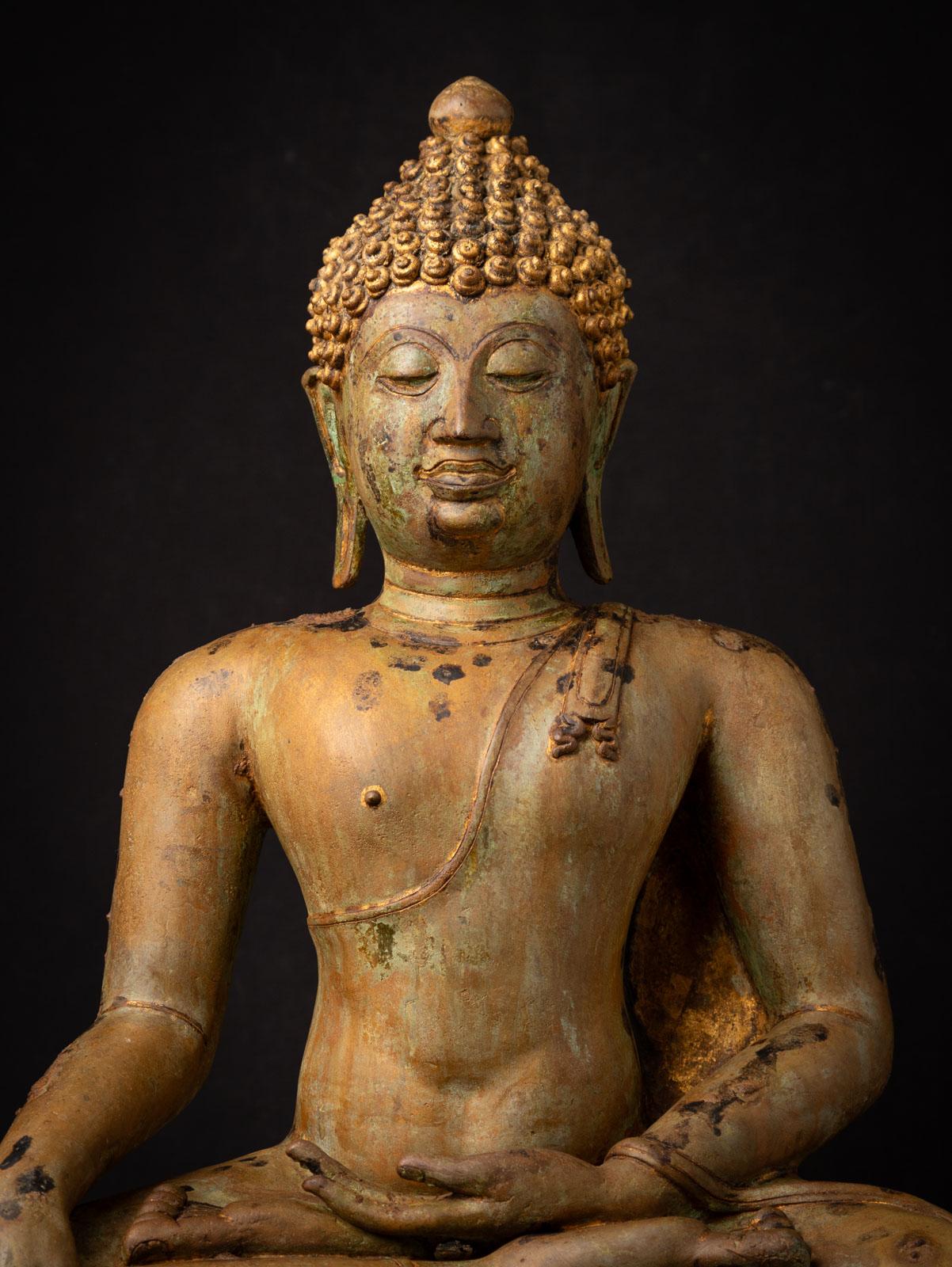 Antique bronze Thai Chiang Saen Buddha
Material : bronze
64,5 cm high
53,5 cm wide and 36 cm deep
With traces of 24 krt. gilding
Bhumisparsha mudra
Early 19th century
Weight: 27,8 kgs
Originating from Thailand
Nr: 2970-19