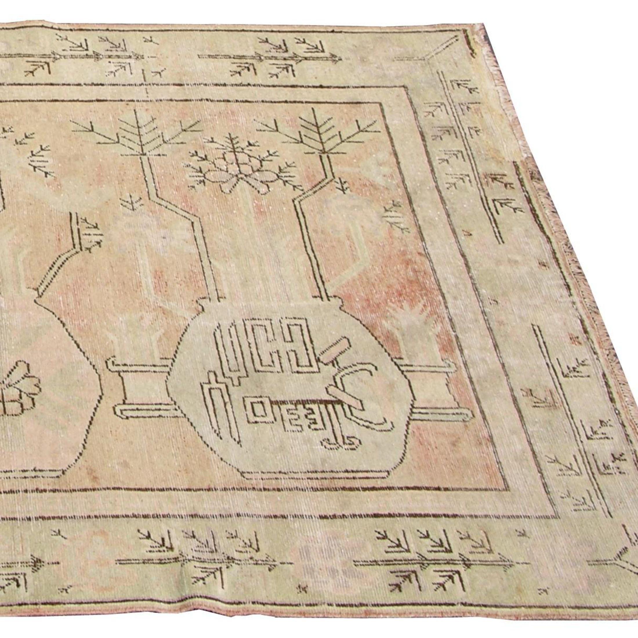 Tapis décoratif Khotan Samarkand du début du 19e siècle 8'10'' x 5'3'' (en anglais)