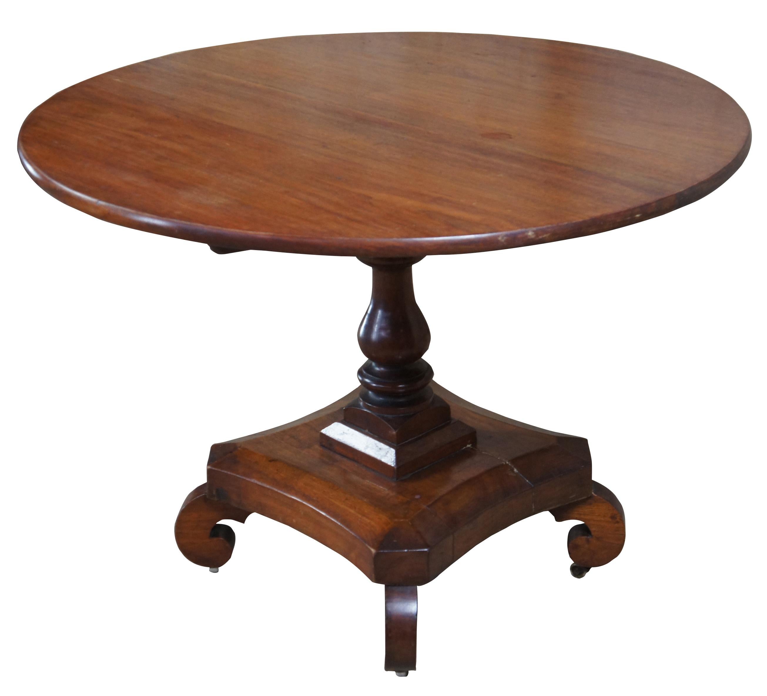 Early 19th Century Antique Regency Solid Mahogany Tilt-Top Round Tea Table In Good Condition In Dayton, OH