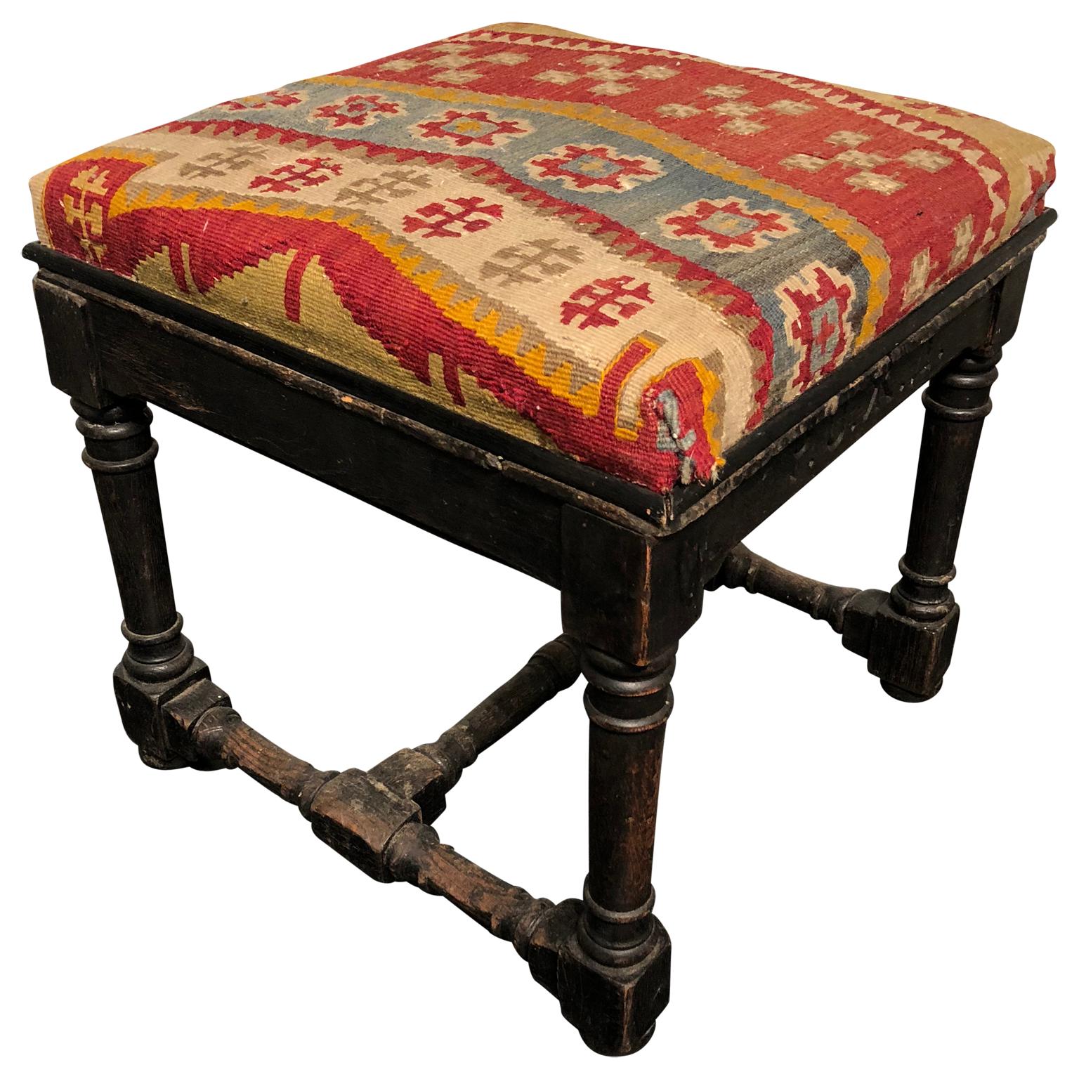 Early 19th Century Antique Russian Stool Or Ottoman Pouf In Good Condition In Haddonfield, NJ