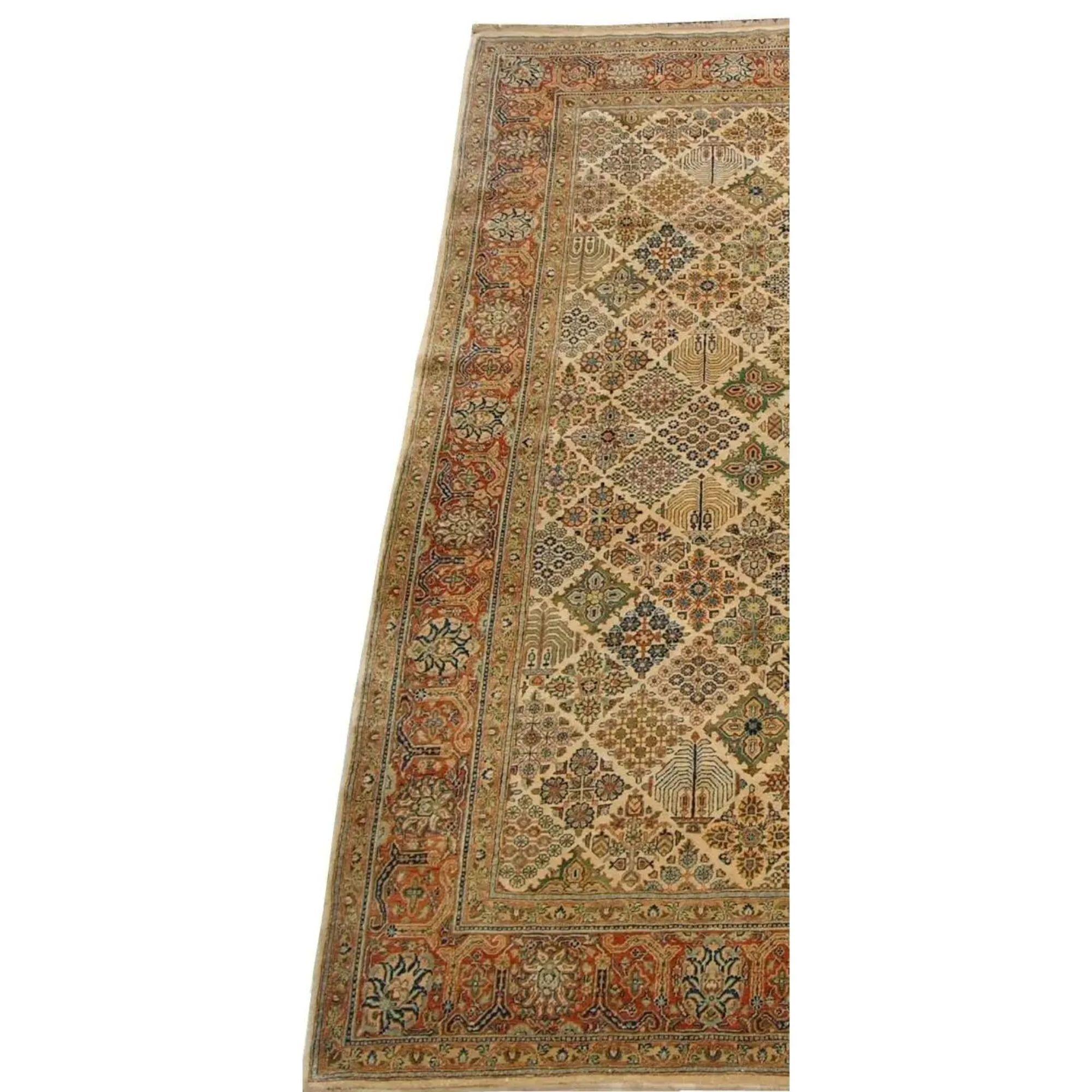 Early 19th Century Antique Saruk Rug 10'0'' X 6'5'' In Good Condition For Sale In Los Angeles, US