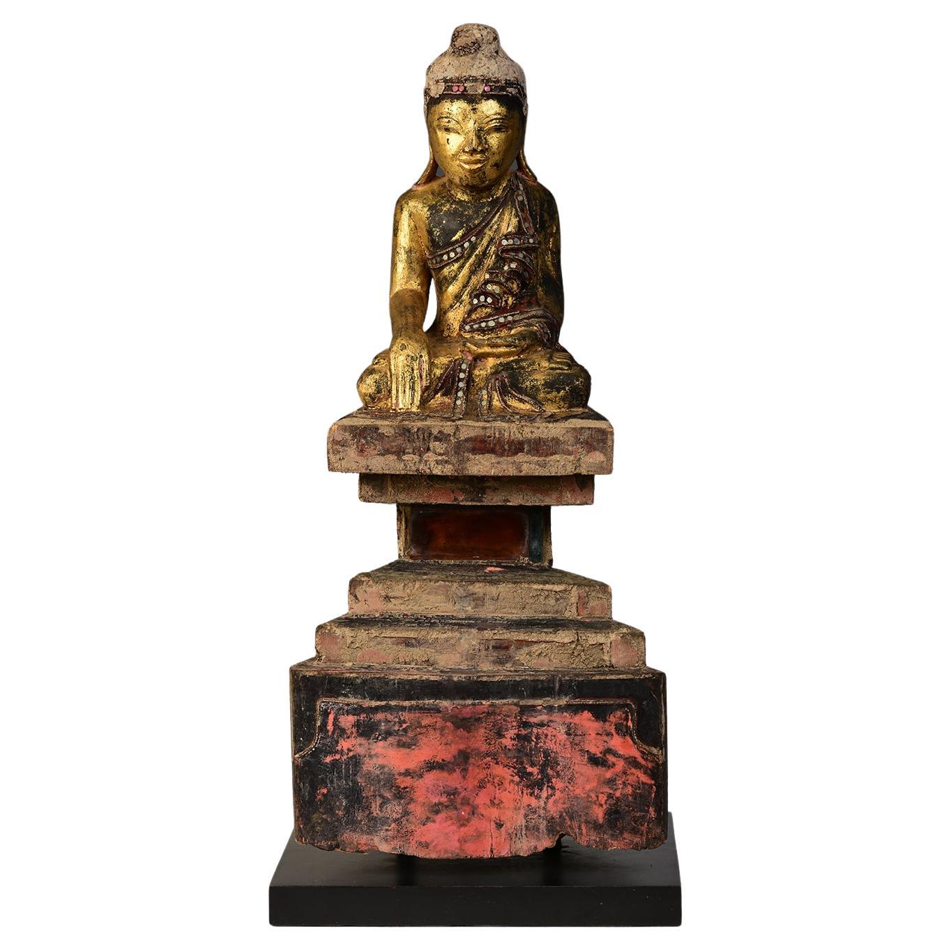  Antiker birmanischer sitzender Buddha aus Holz aus Tai Yai-Holz, frühes 19. Jahrhundert