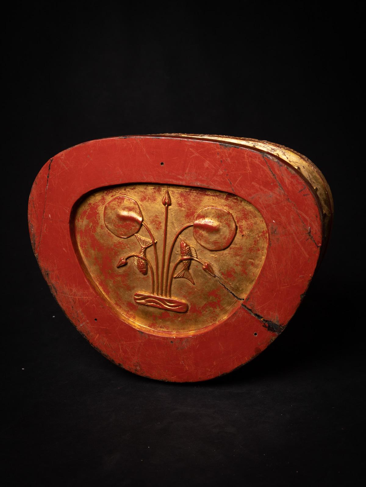 Antiguo Buda del Loto birmano de madera de principios del siglo XIX en Bhumisparsha Mudra en venta 12