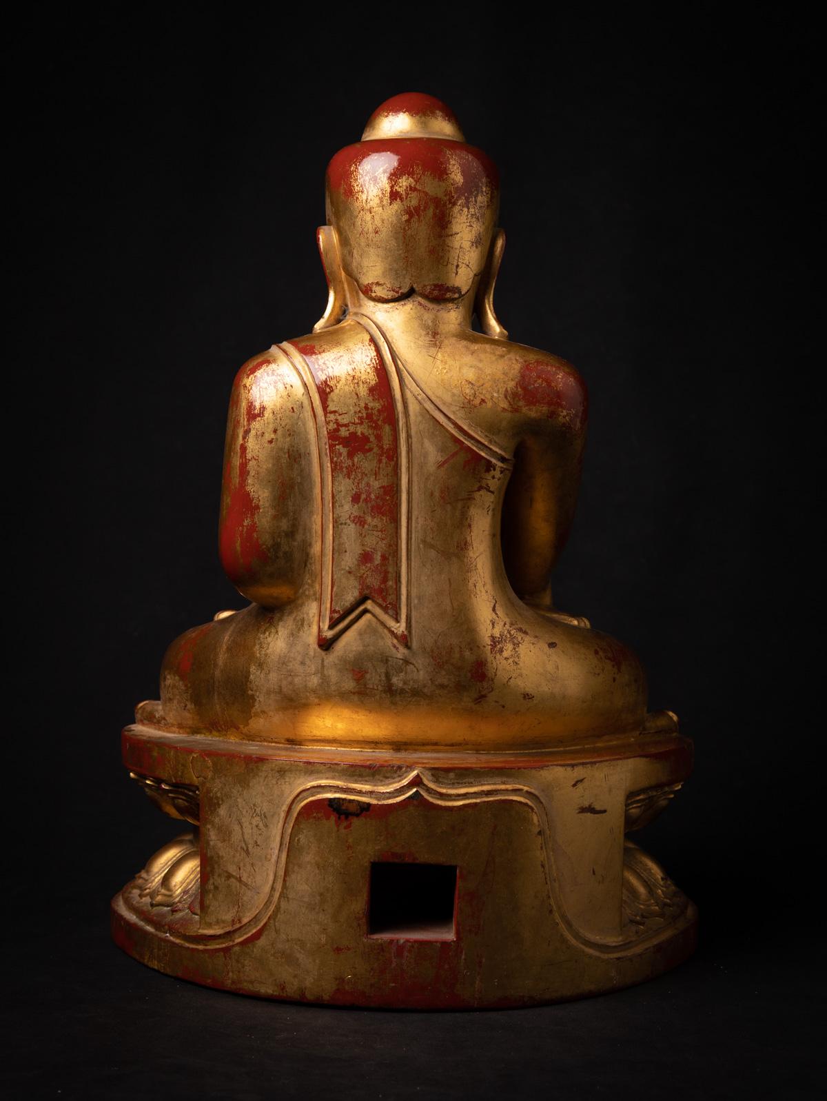 Antiguo Buda del Loto birmano de madera de principios del siglo XIX en Bhumisparsha Mudra en venta 4