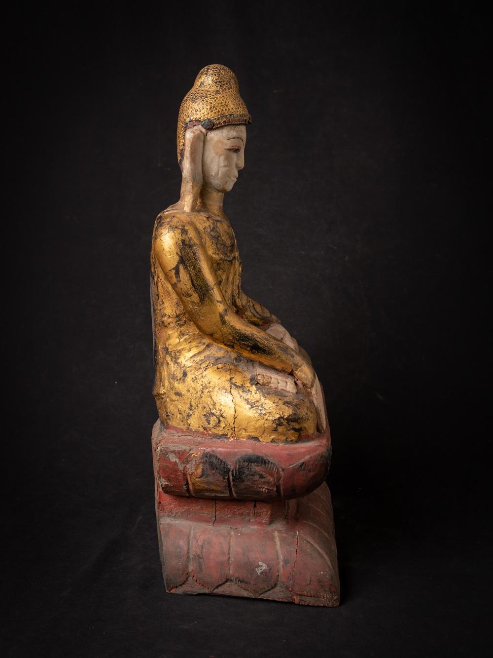 Early 19th century antique wooden Burmese Shan Buddha in Bhumisparsha Mudra For Sale 12