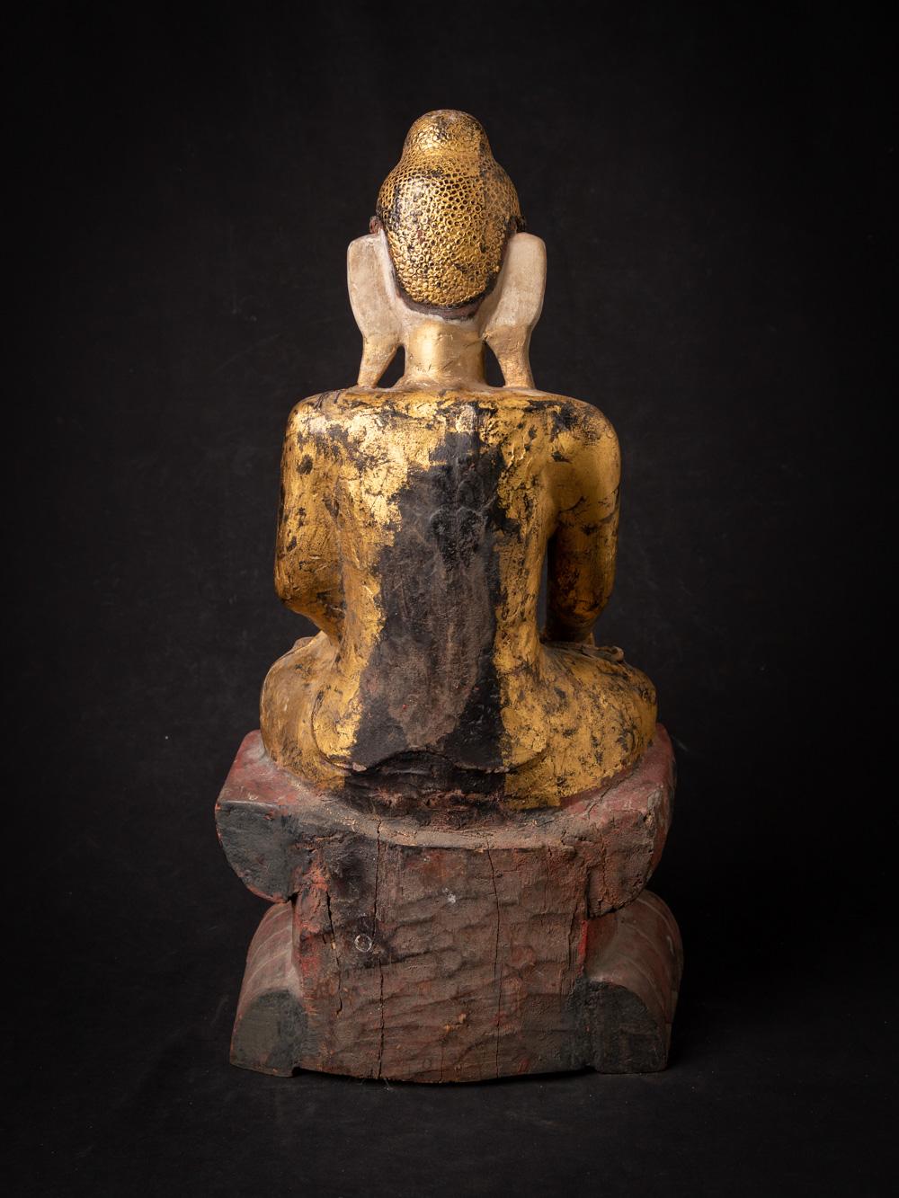 Early 19th century antique wooden Burmese Shan Buddha in Bhumisparsha Mudra For Sale 13