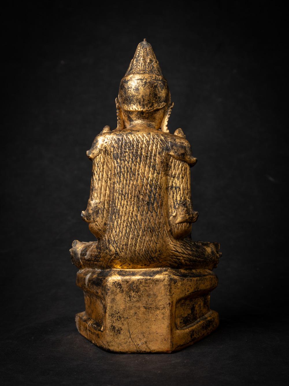 19th Century Early 19th century antique wooden Burmese Shan Buddha in Bhumisparsha Mudra For Sale