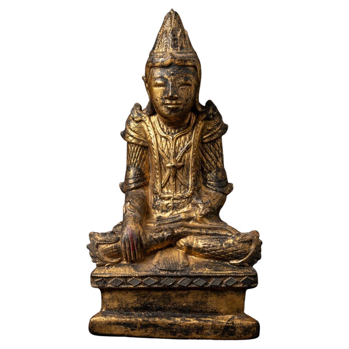 Early 19th century antique wooden Burmese Shan Buddha in Bhumisparsha Mudra For Sale