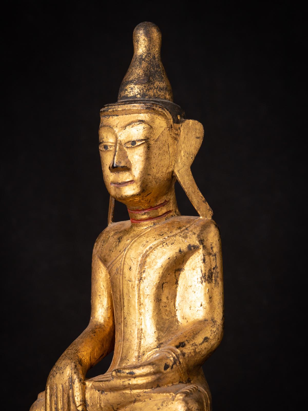 Début du 19ème siècle Statue de Bouddha Shan en bois de Birmanie en vente 7