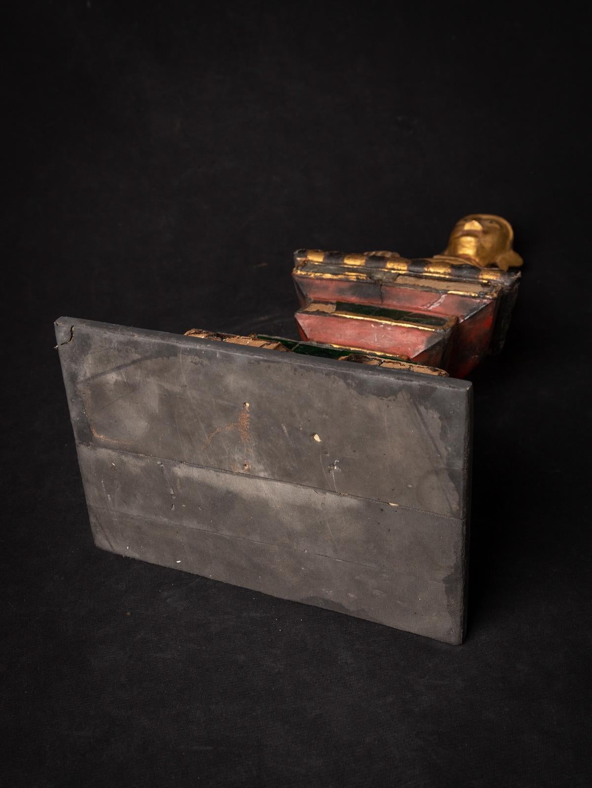 Début du 19ème siècle Statue de Bouddha Shan en bois de Birmanie en vente 11