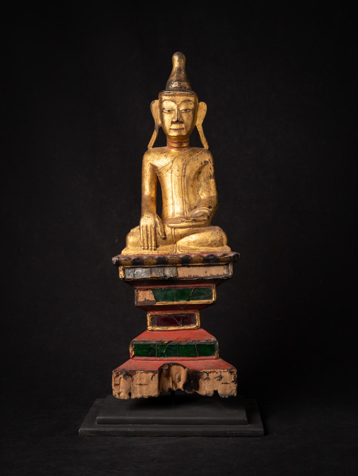 Thaïlandais Début du 19ème siècle Statue de Bouddha Shan en bois de Birmanie en vente