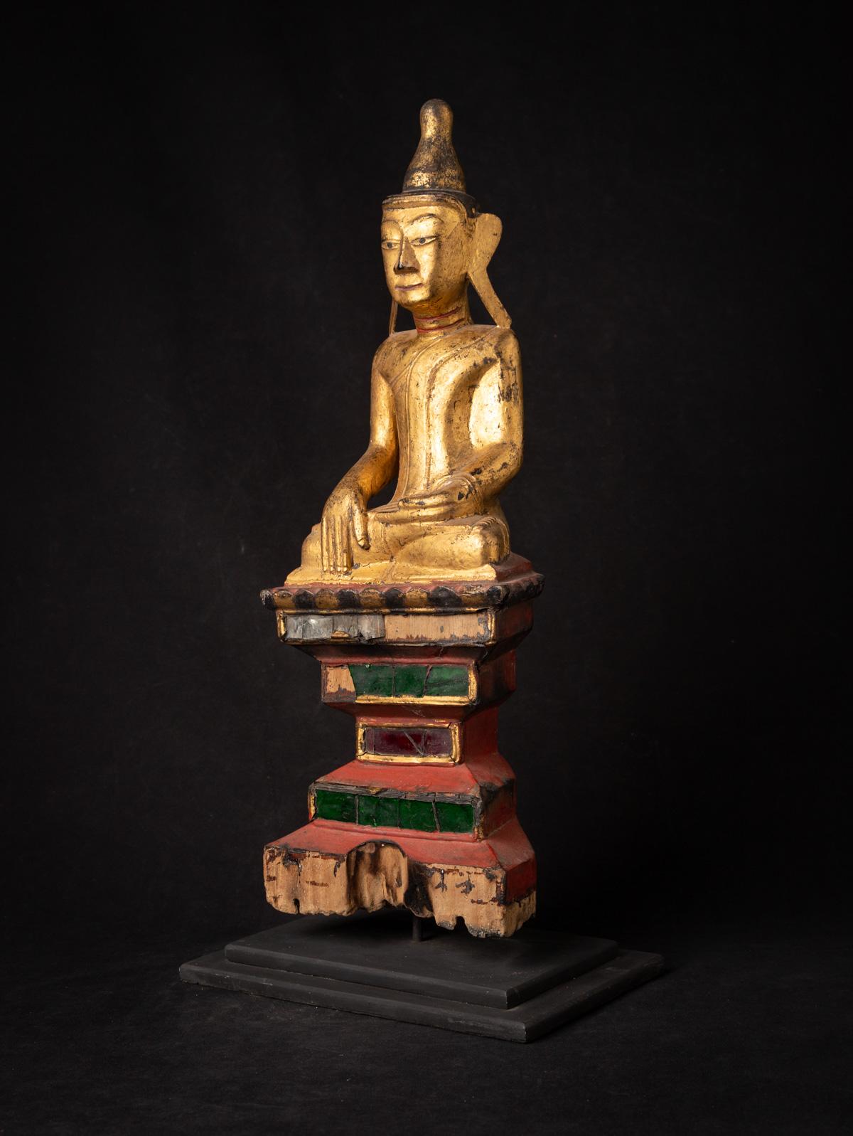 Début du 19ème siècle Statue de Bouddha Shan en bois de Birmanie Bon état - En vente à DEVENTER, NL