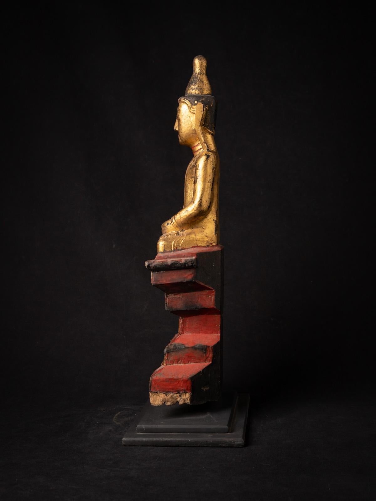 XIXe siècle Début du 19ème siècle Statue de Bouddha Shan en bois de Birmanie en vente