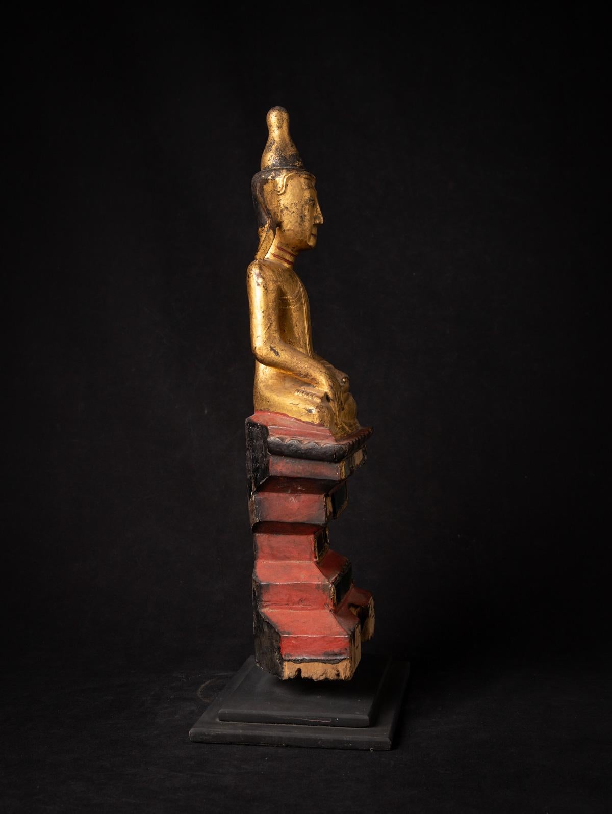 Début du 19ème siècle Statue de Bouddha Shan en bois de Birmanie en vente 1
