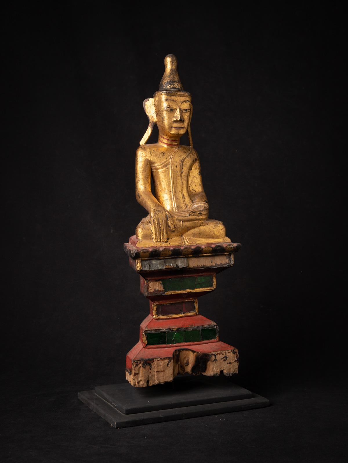 Début du 19ème siècle Statue de Bouddha Shan en bois de Birmanie en vente 2