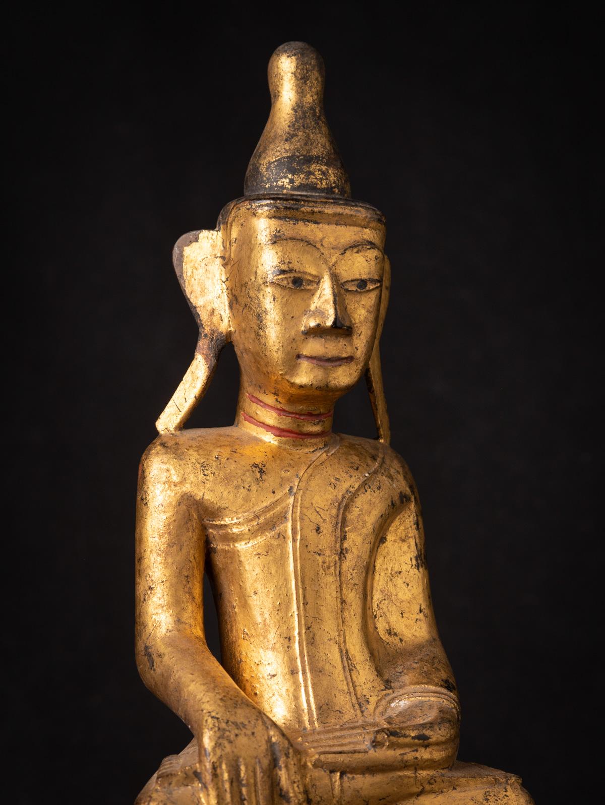 Début du 19ème siècle Statue de Bouddha Shan en bois de Birmanie en vente 3